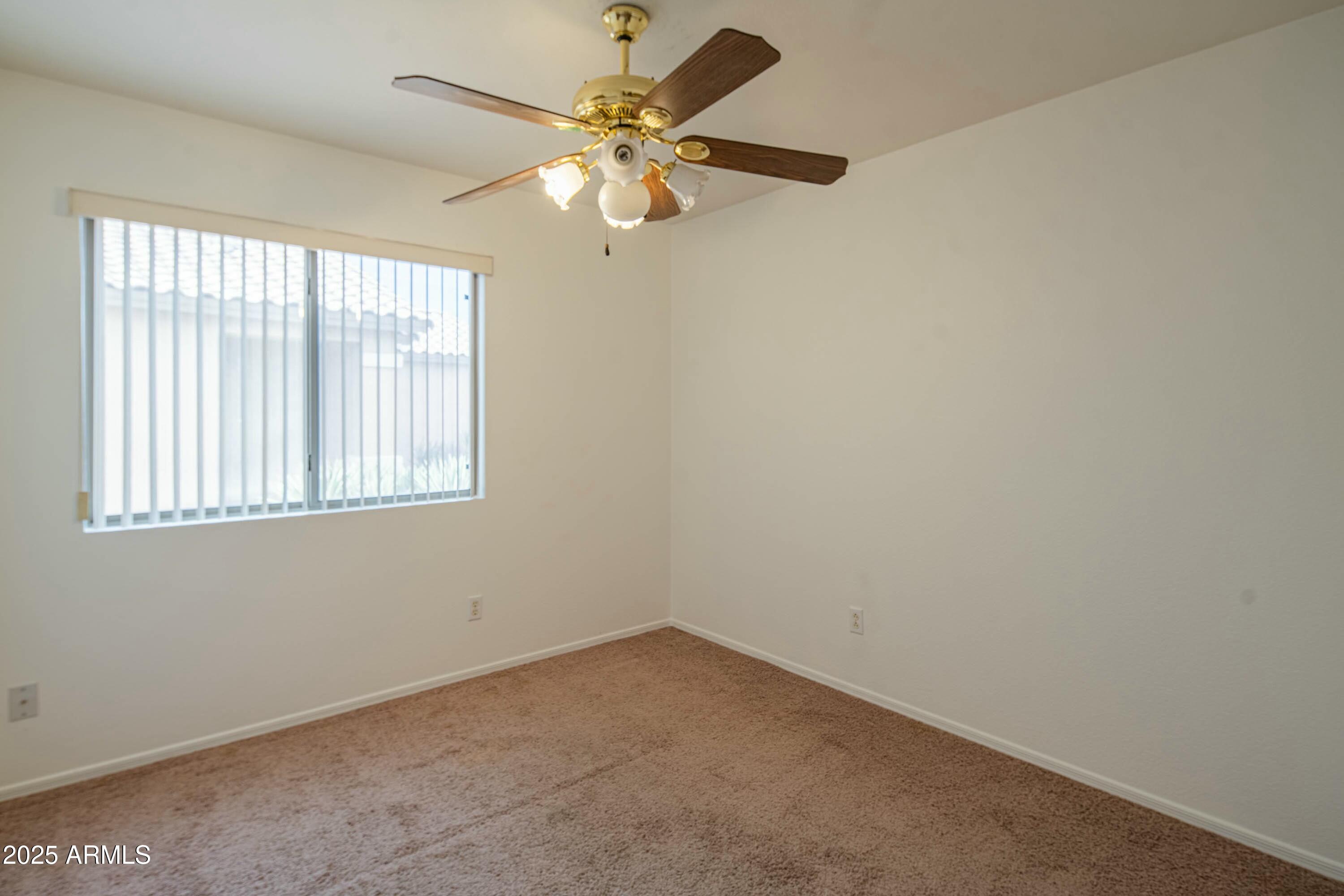 15909 W ELM Street