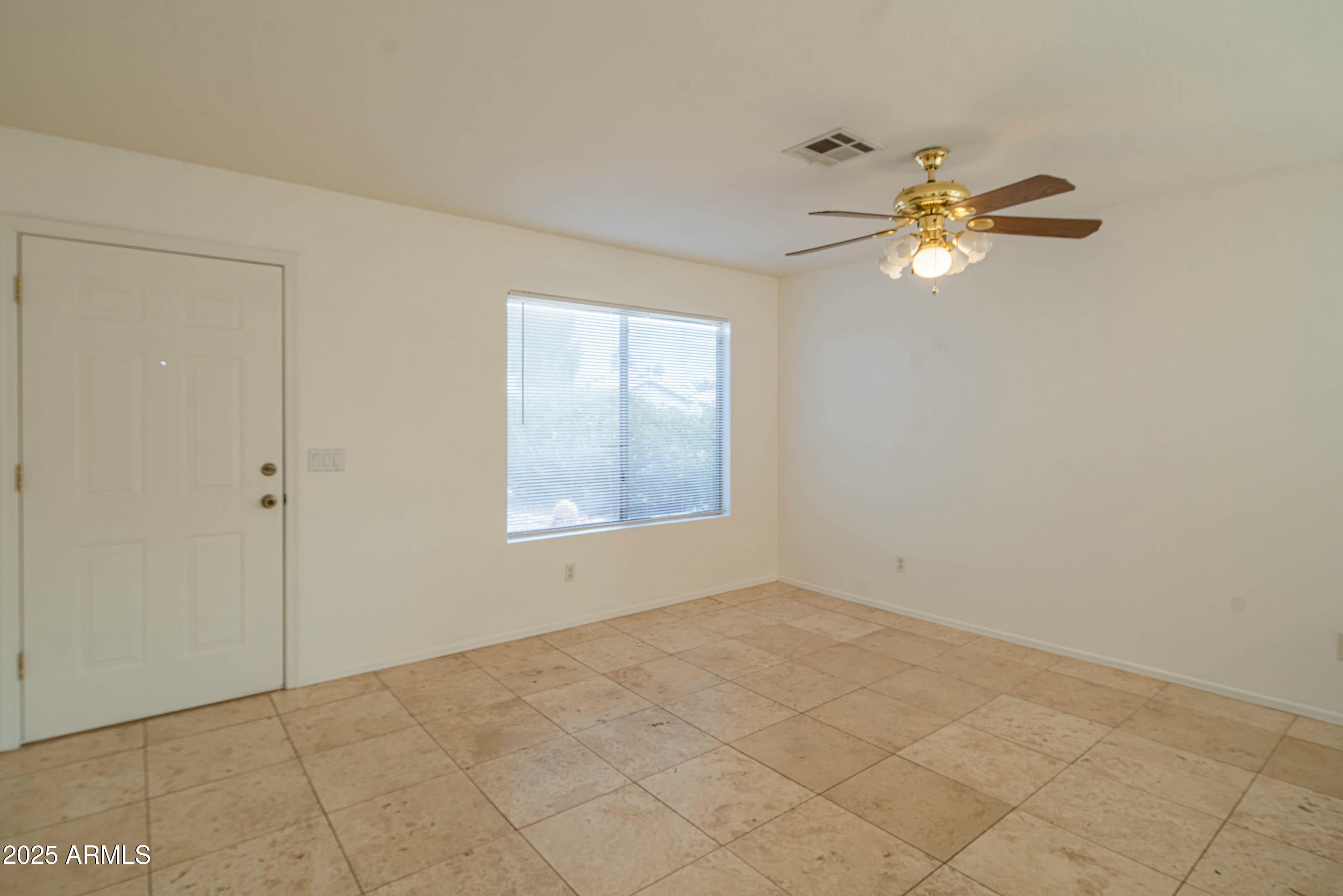 15909 W ELM Street