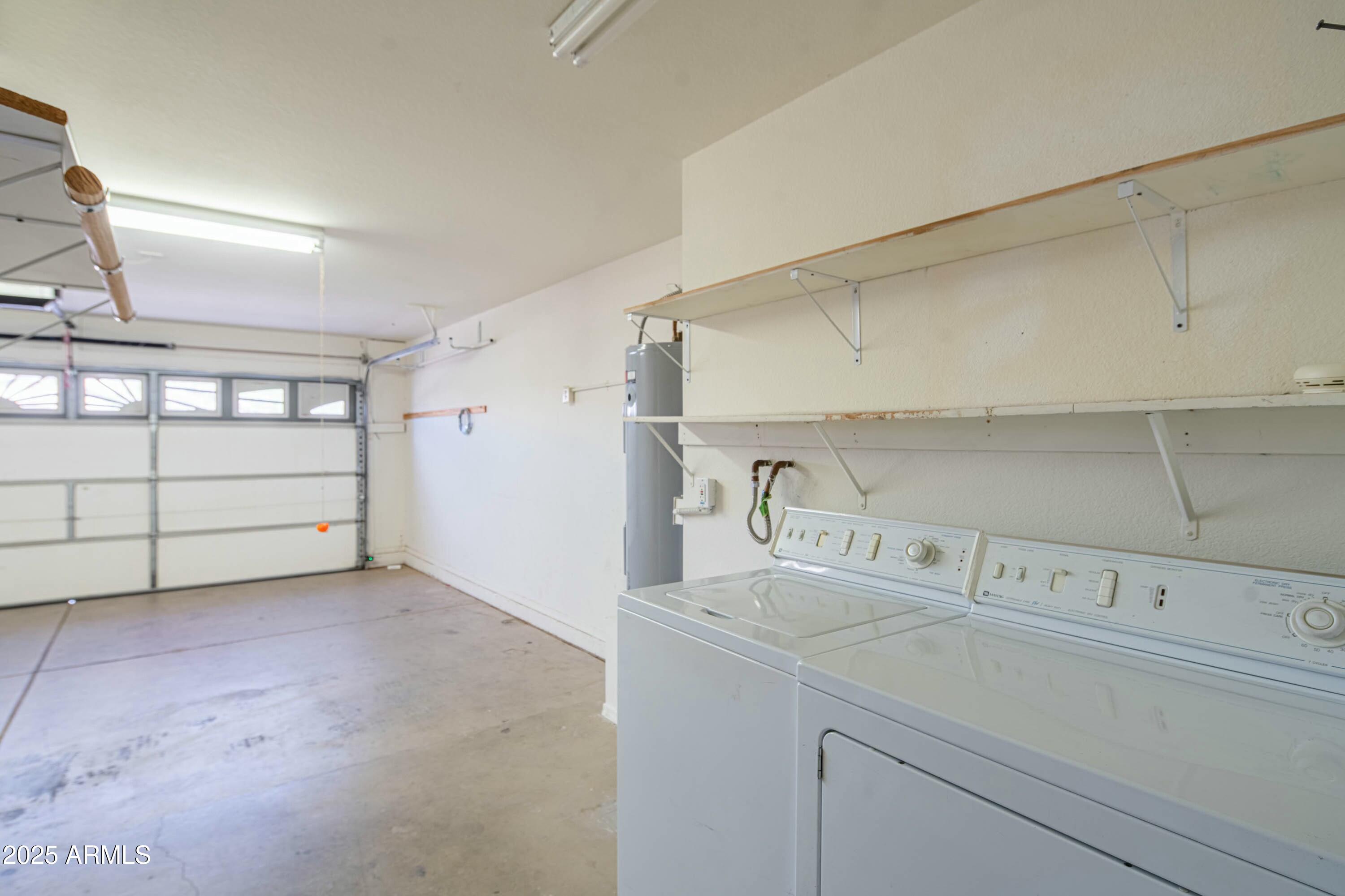 15909 W ELM Street