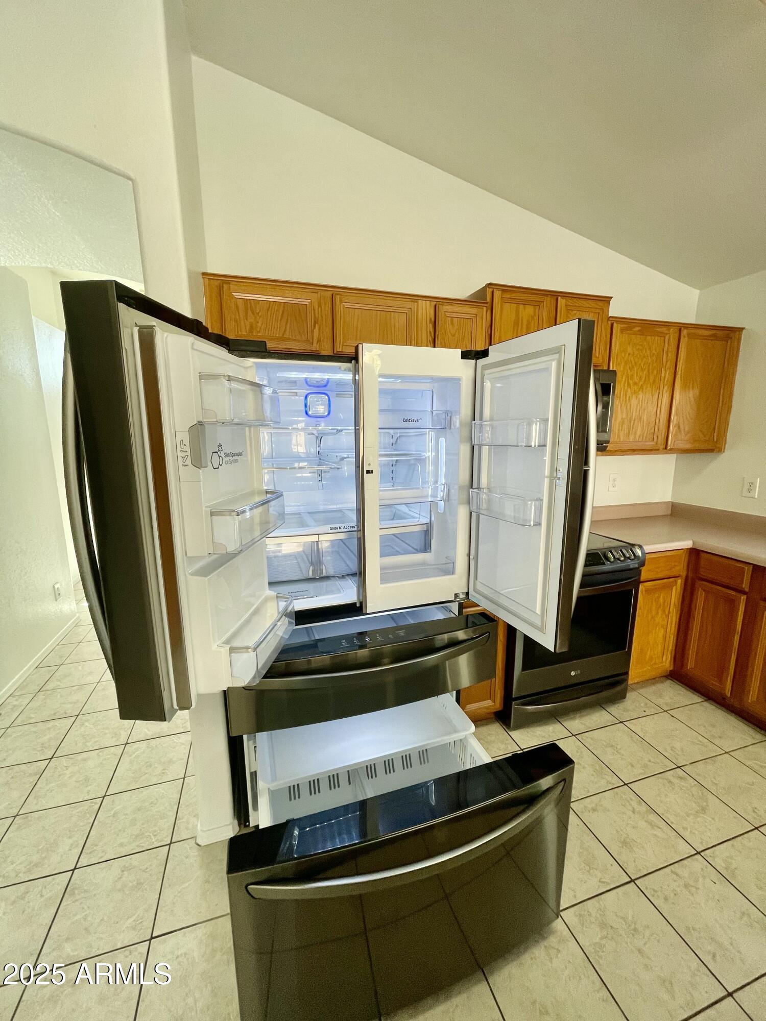 2202 E WESCOTT Drive