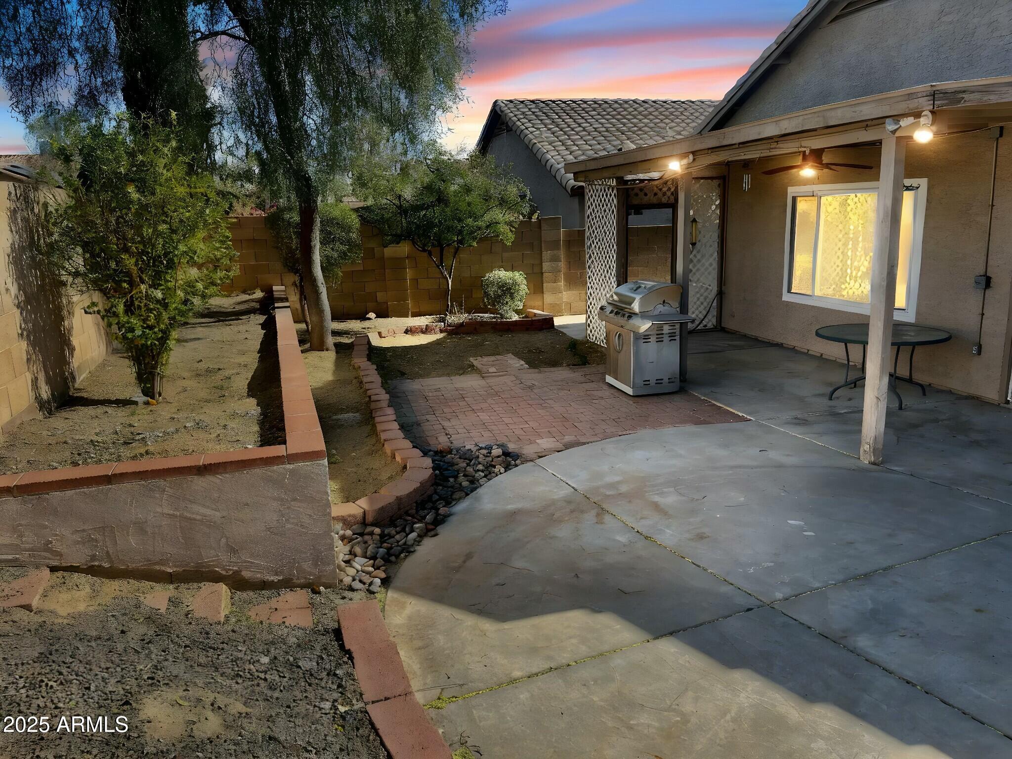 2202 E WESCOTT Drive