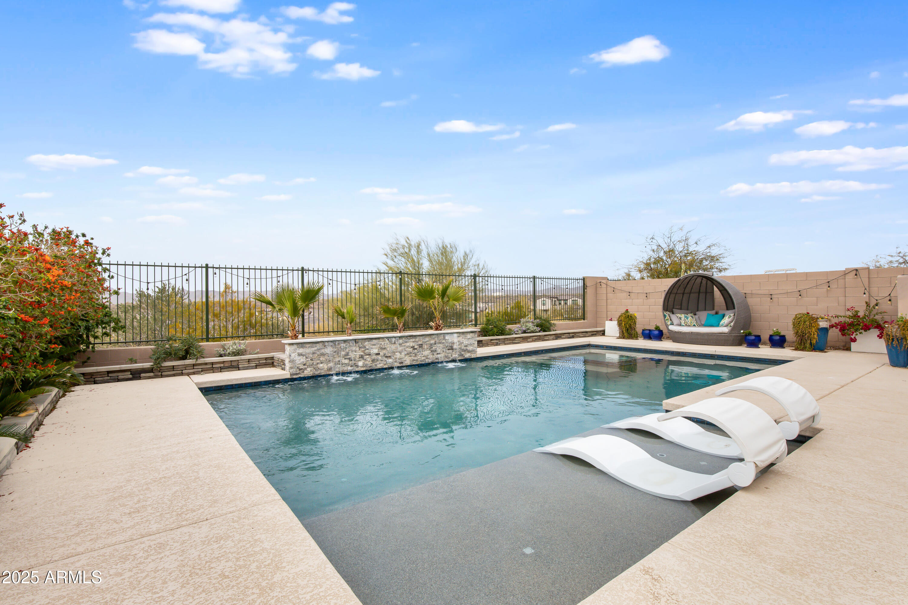 44512 N SONORAN ARROYO Lane