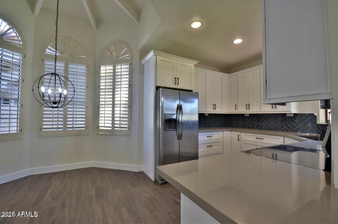 5529 E PARADISE Drive