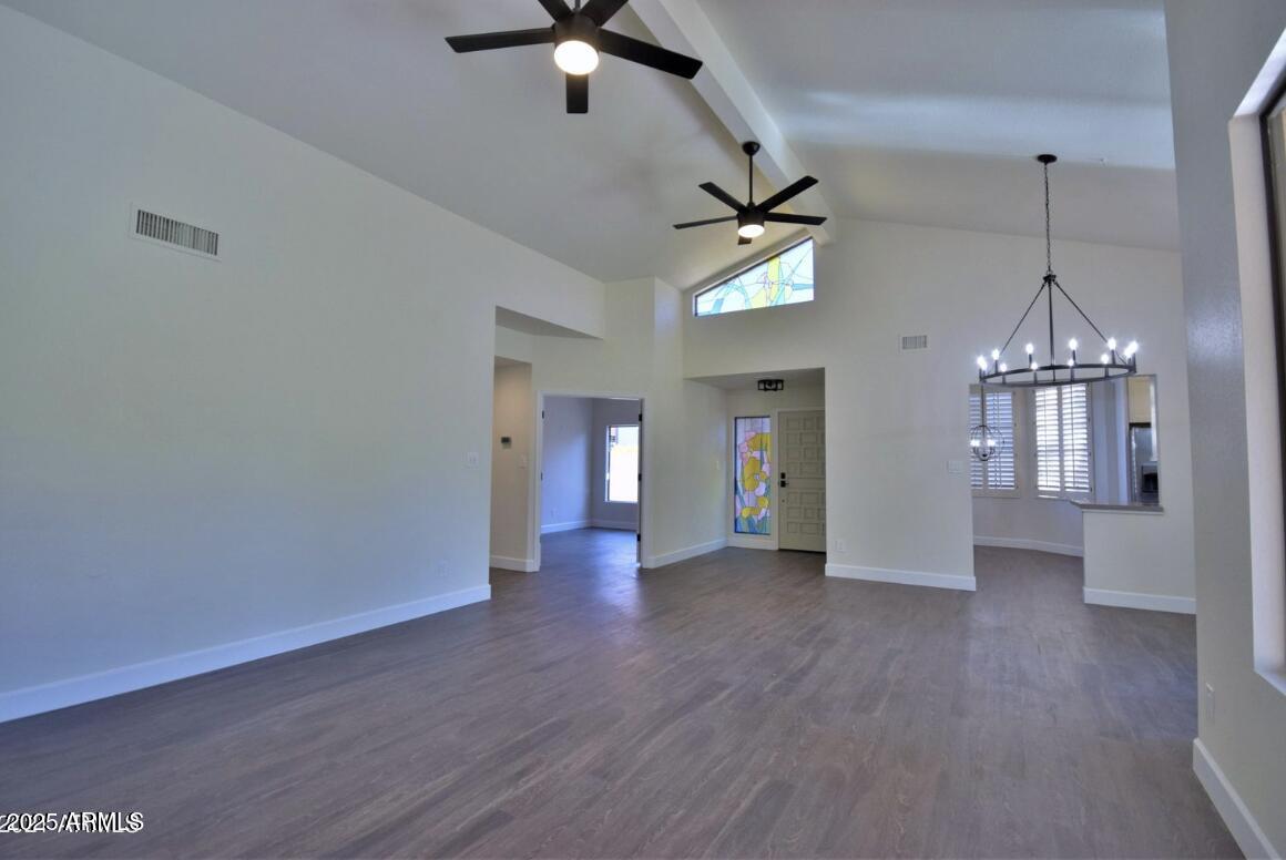 5529 E PARADISE Drive