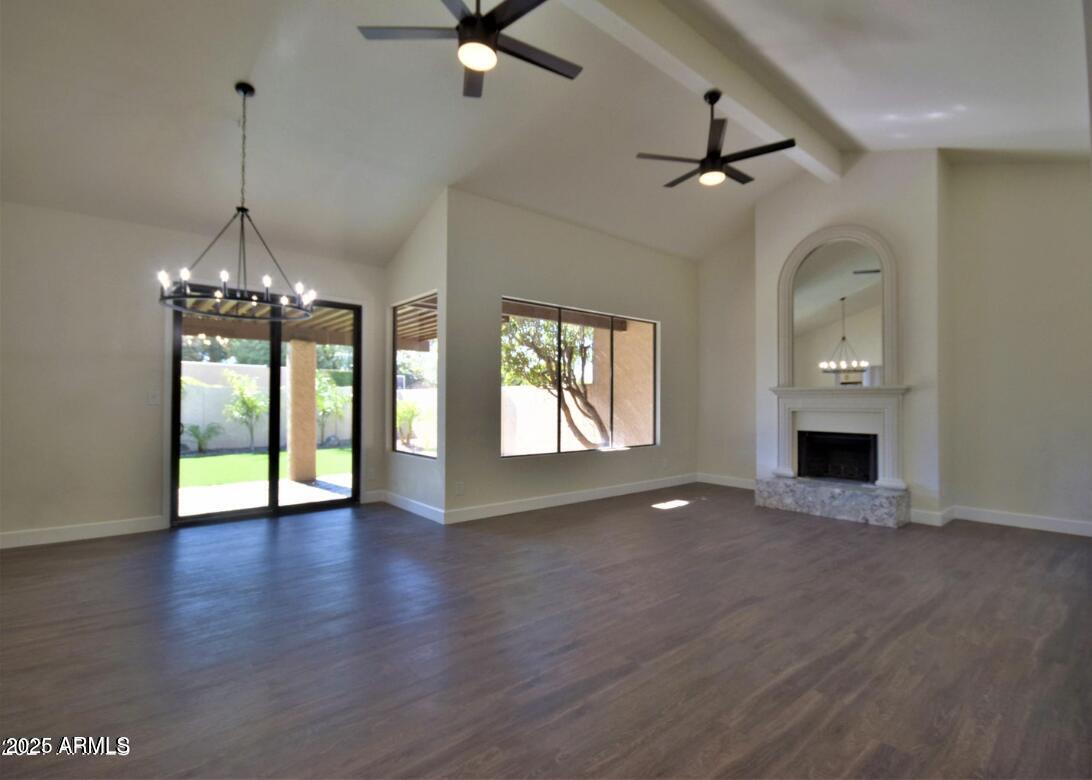 5529 E PARADISE Drive