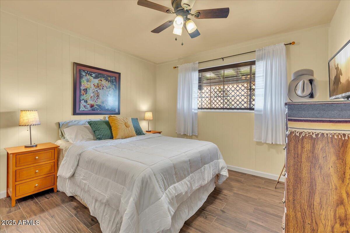 7932 E MORELAND Street