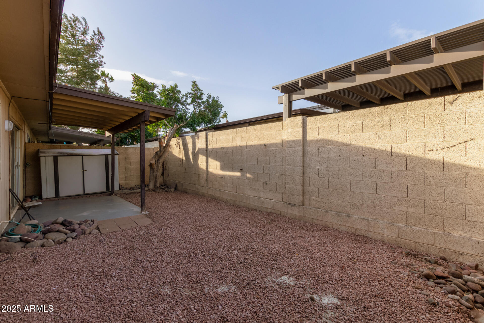 520 W COLGATE Drive