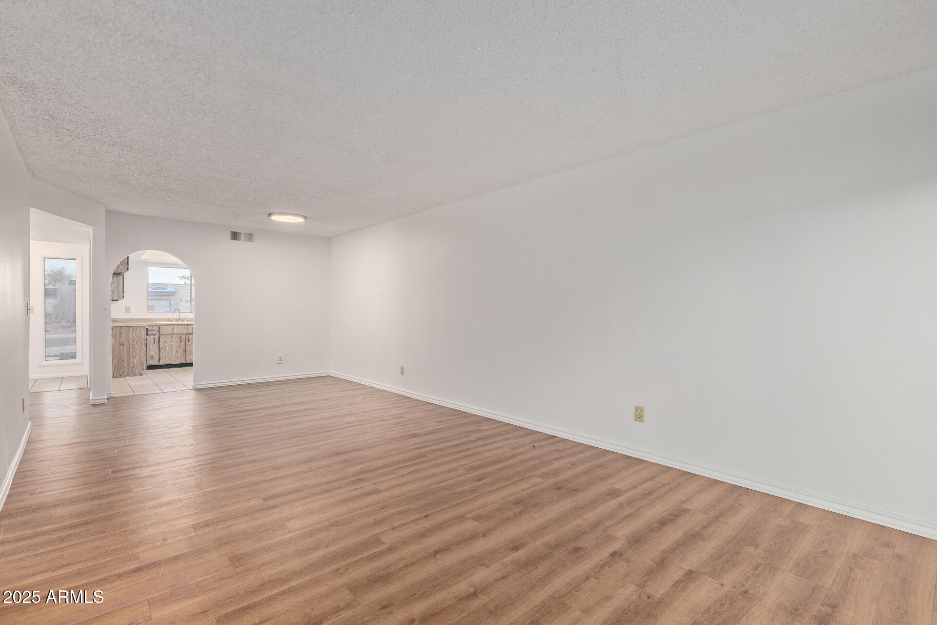 520 W COLGATE Drive