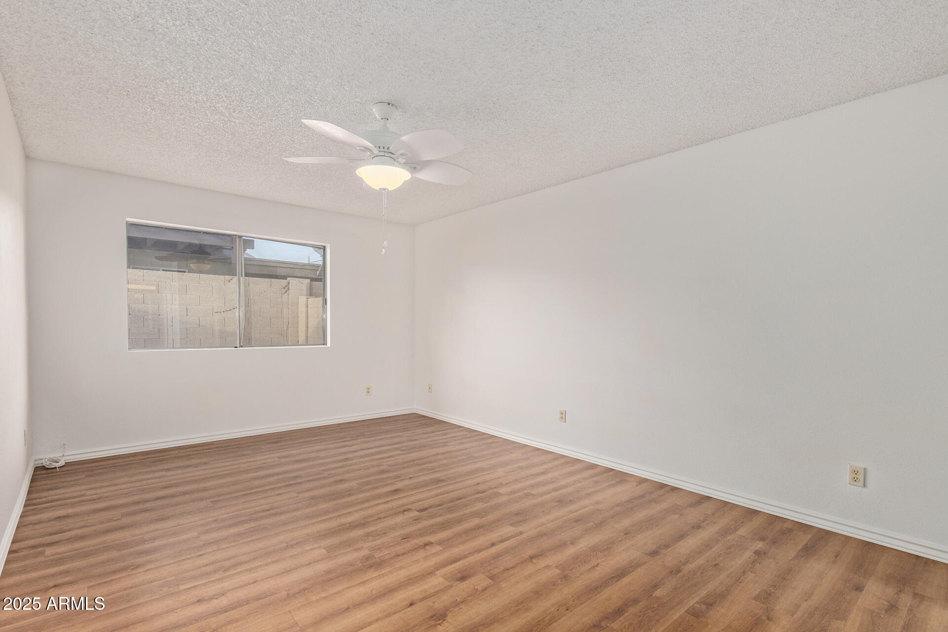 520 W COLGATE Drive