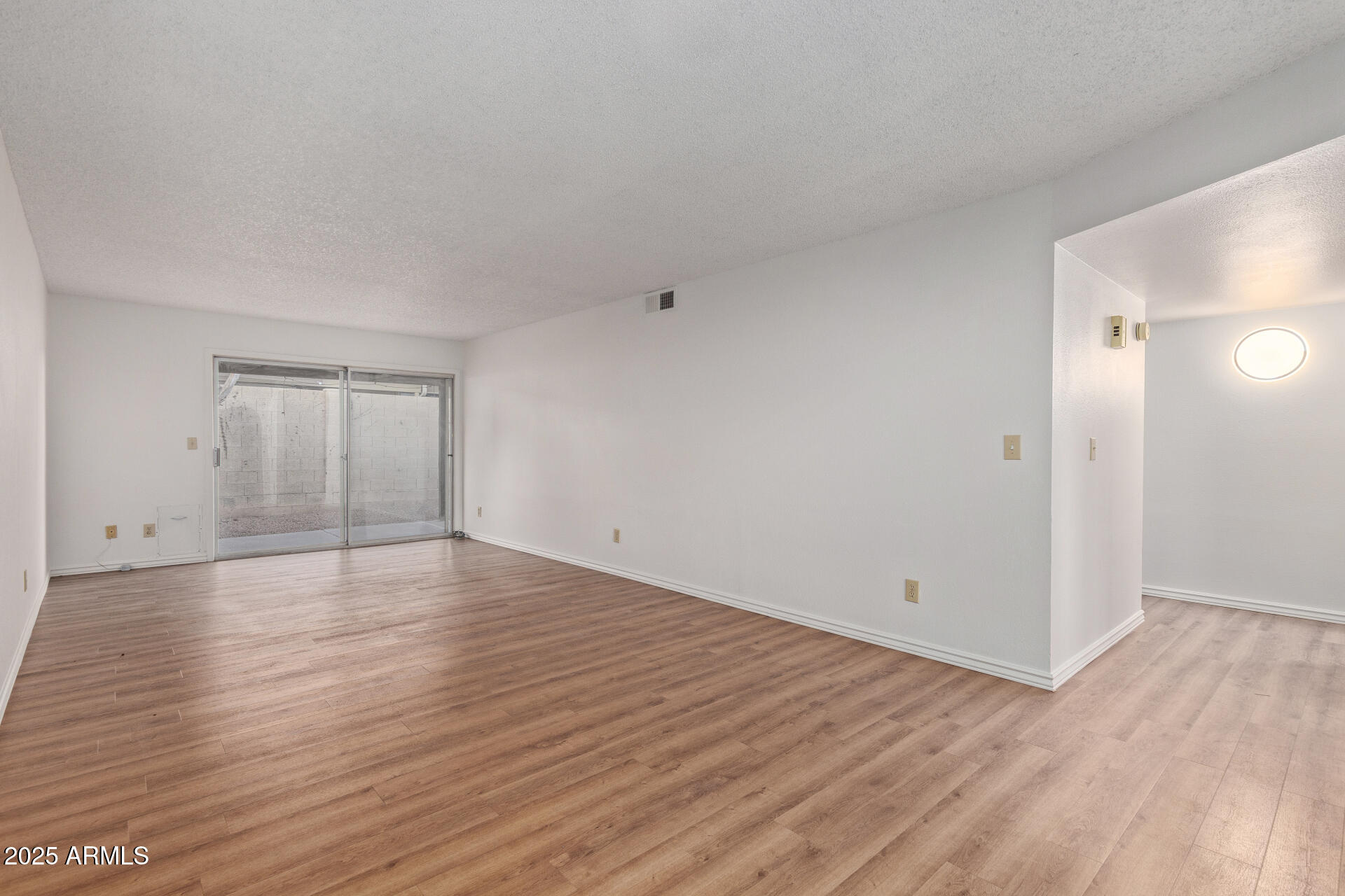 520 W COLGATE Drive