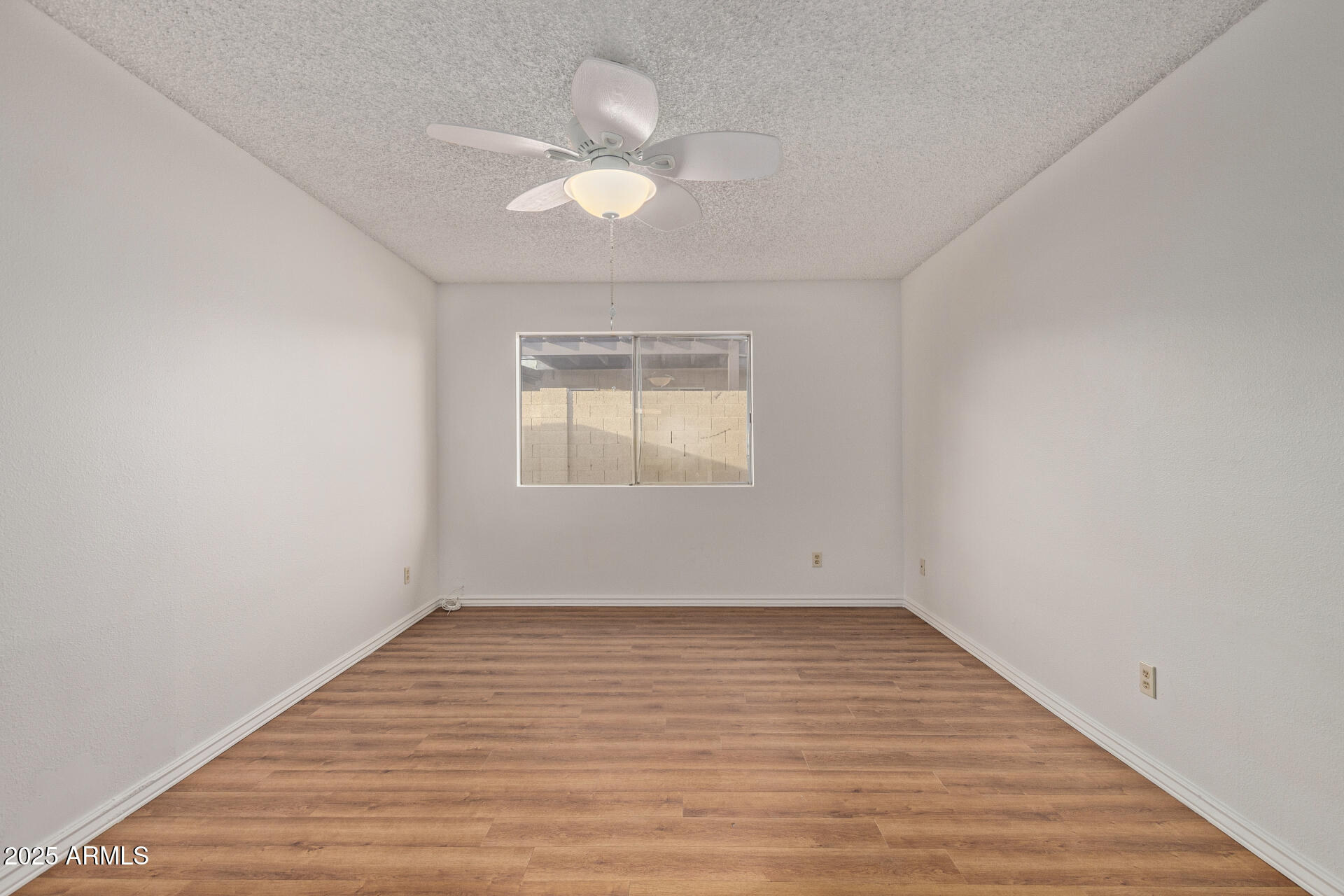 520 W COLGATE Drive
