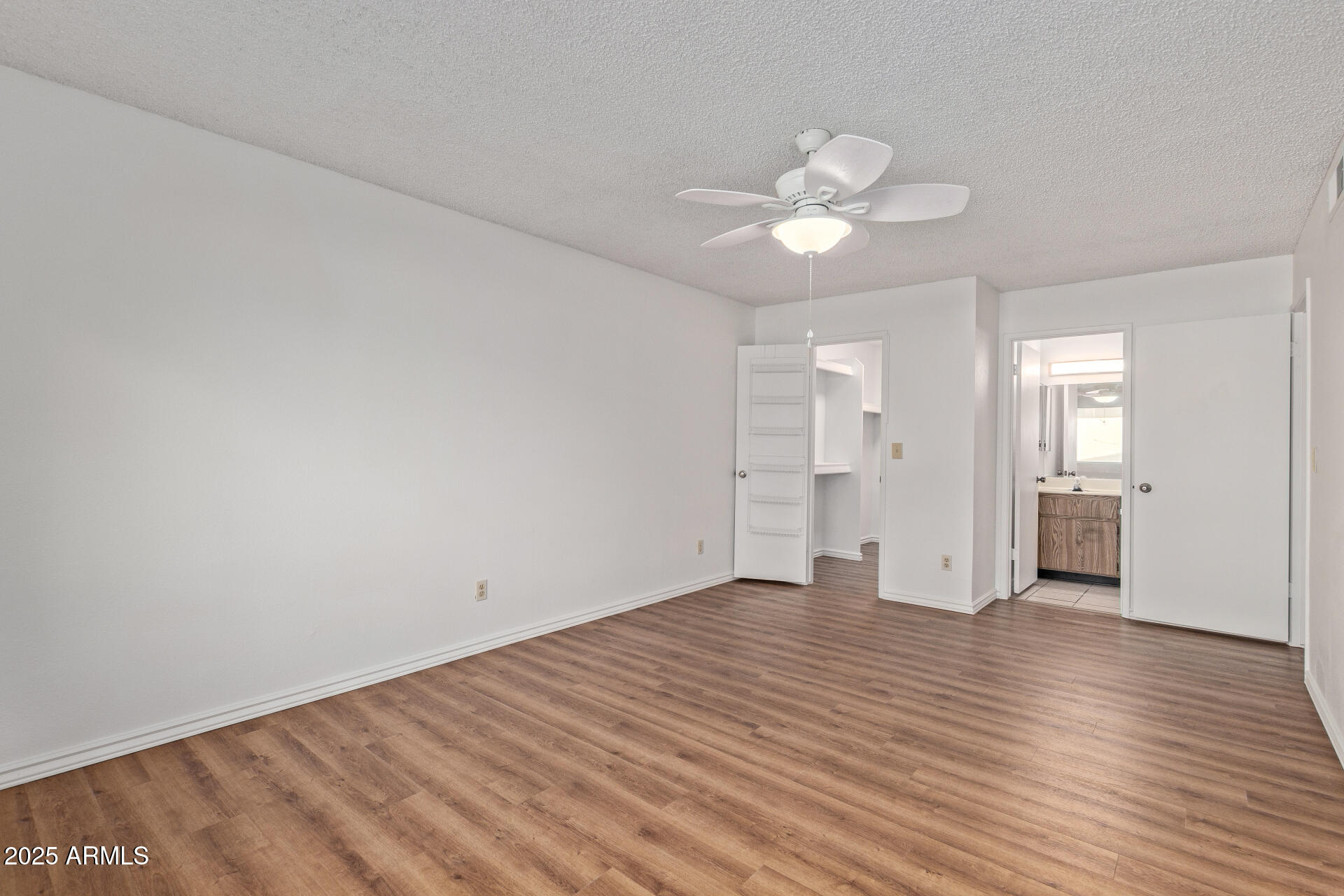 520 W COLGATE Drive