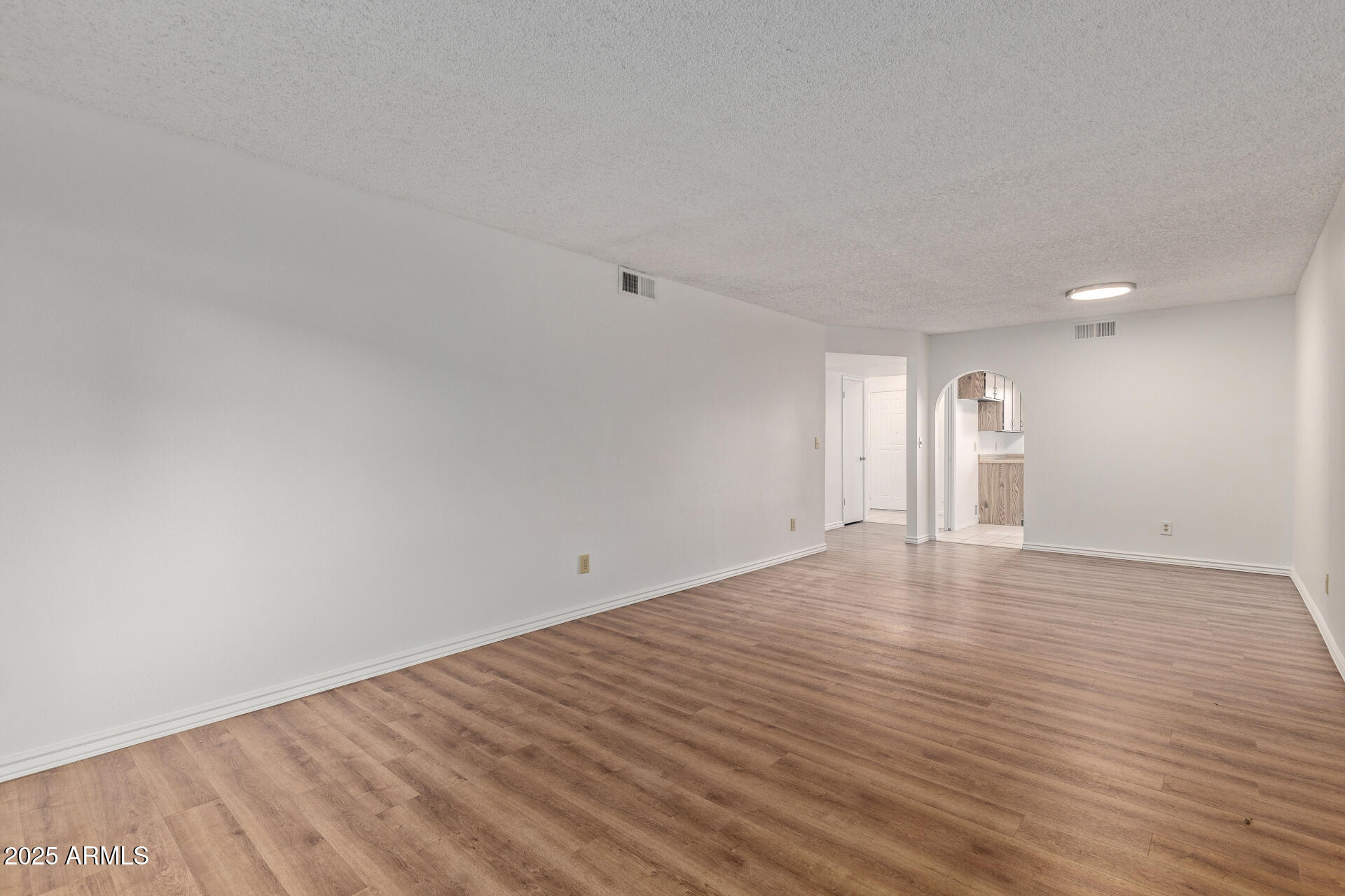 520 W COLGATE Drive