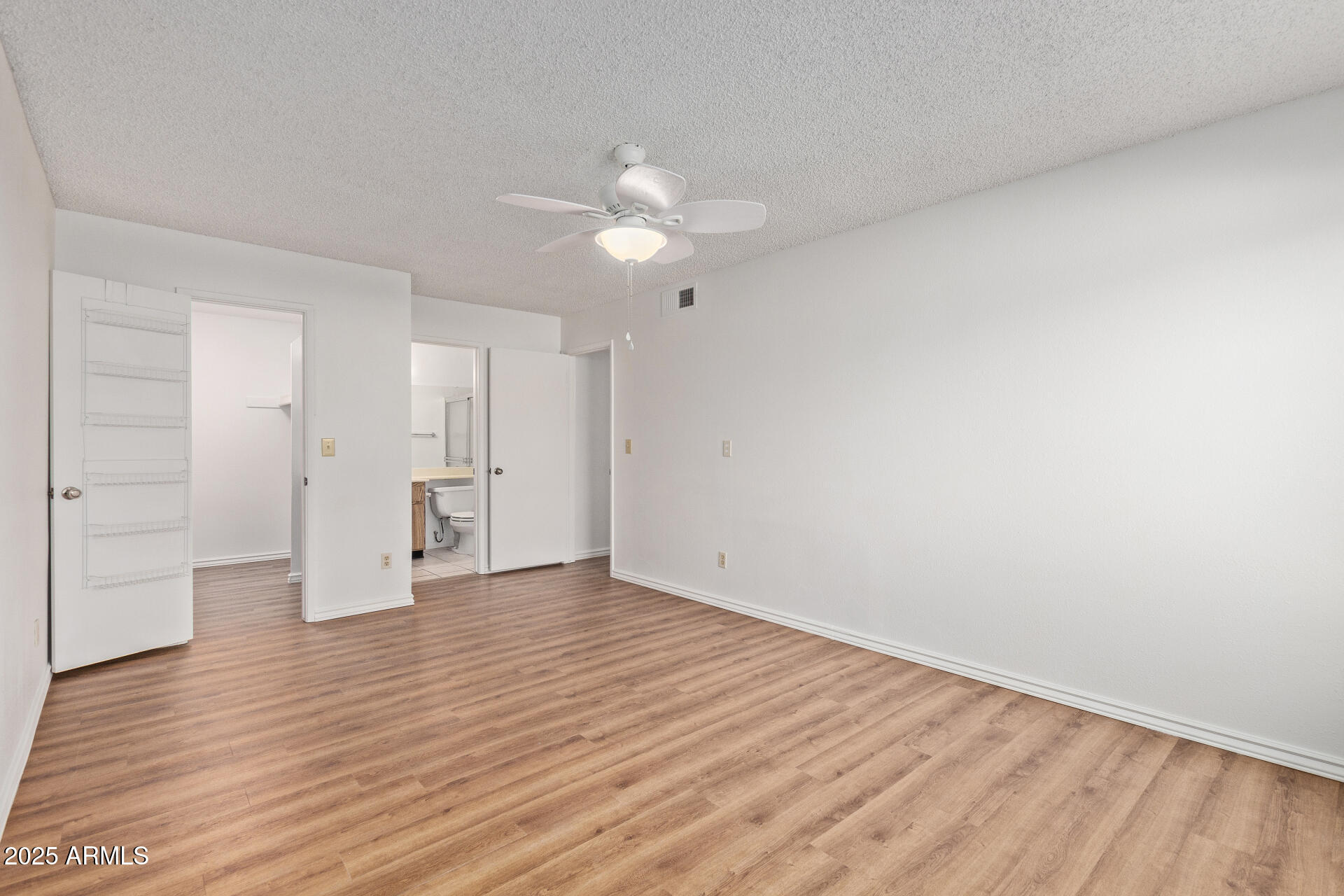 520 W COLGATE Drive