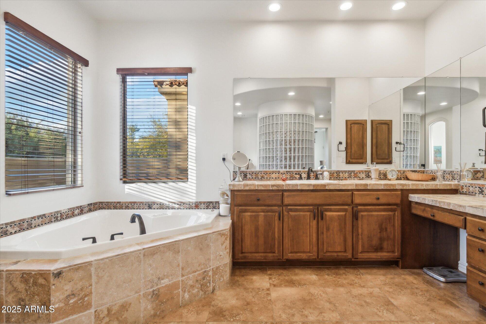 10175 E WINTER SUN Drive