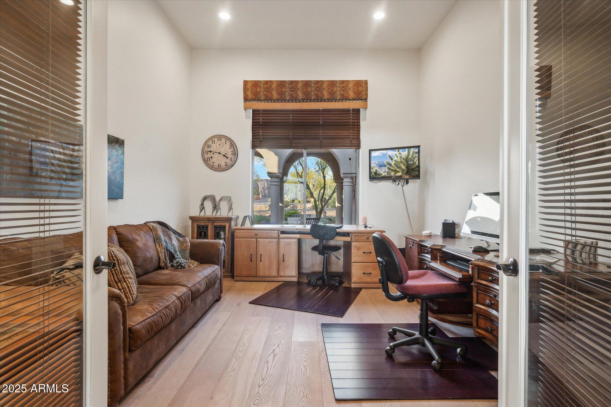 10175 E WINTER SUN Drive