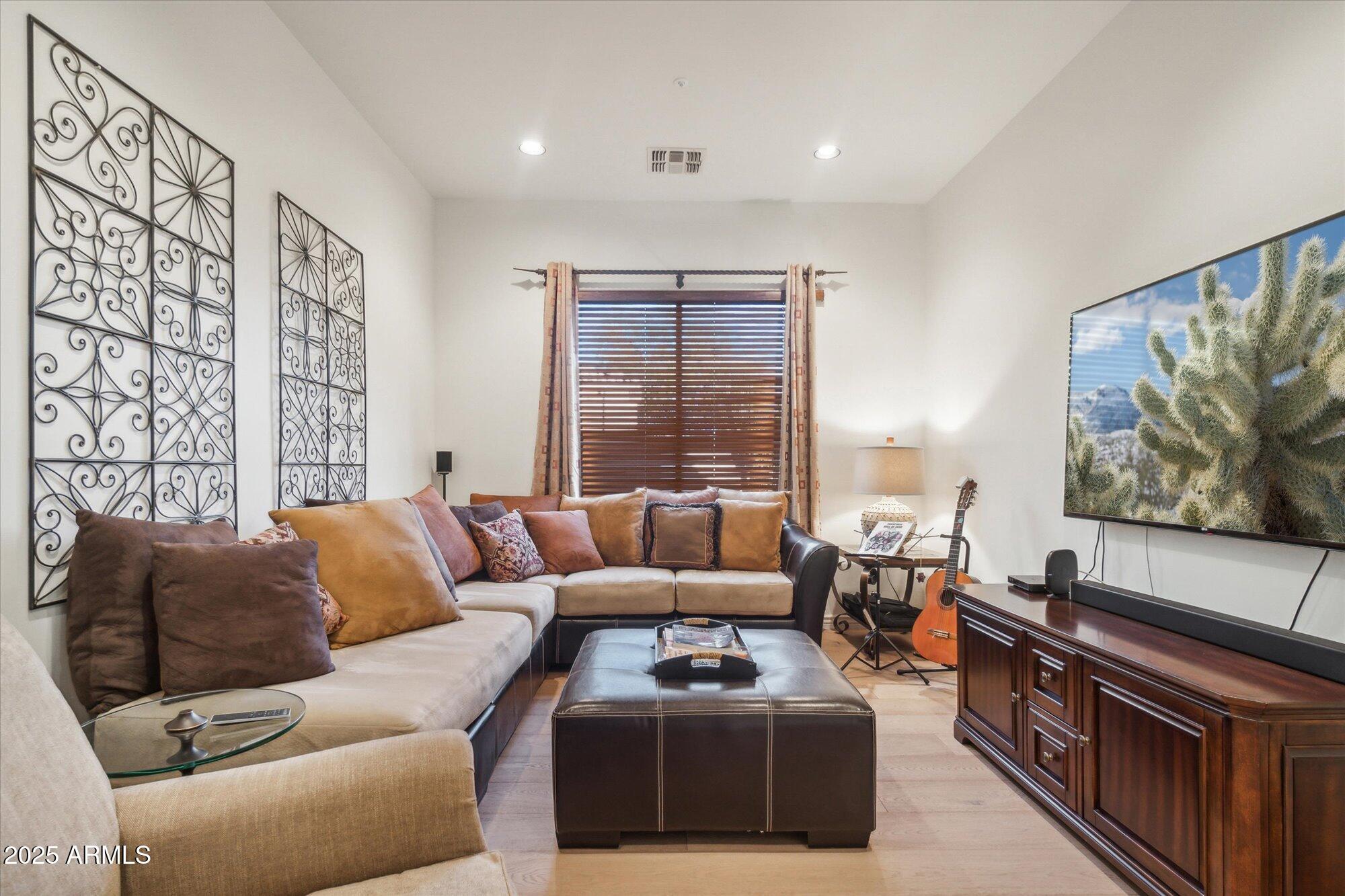 10175 E WINTER SUN Drive