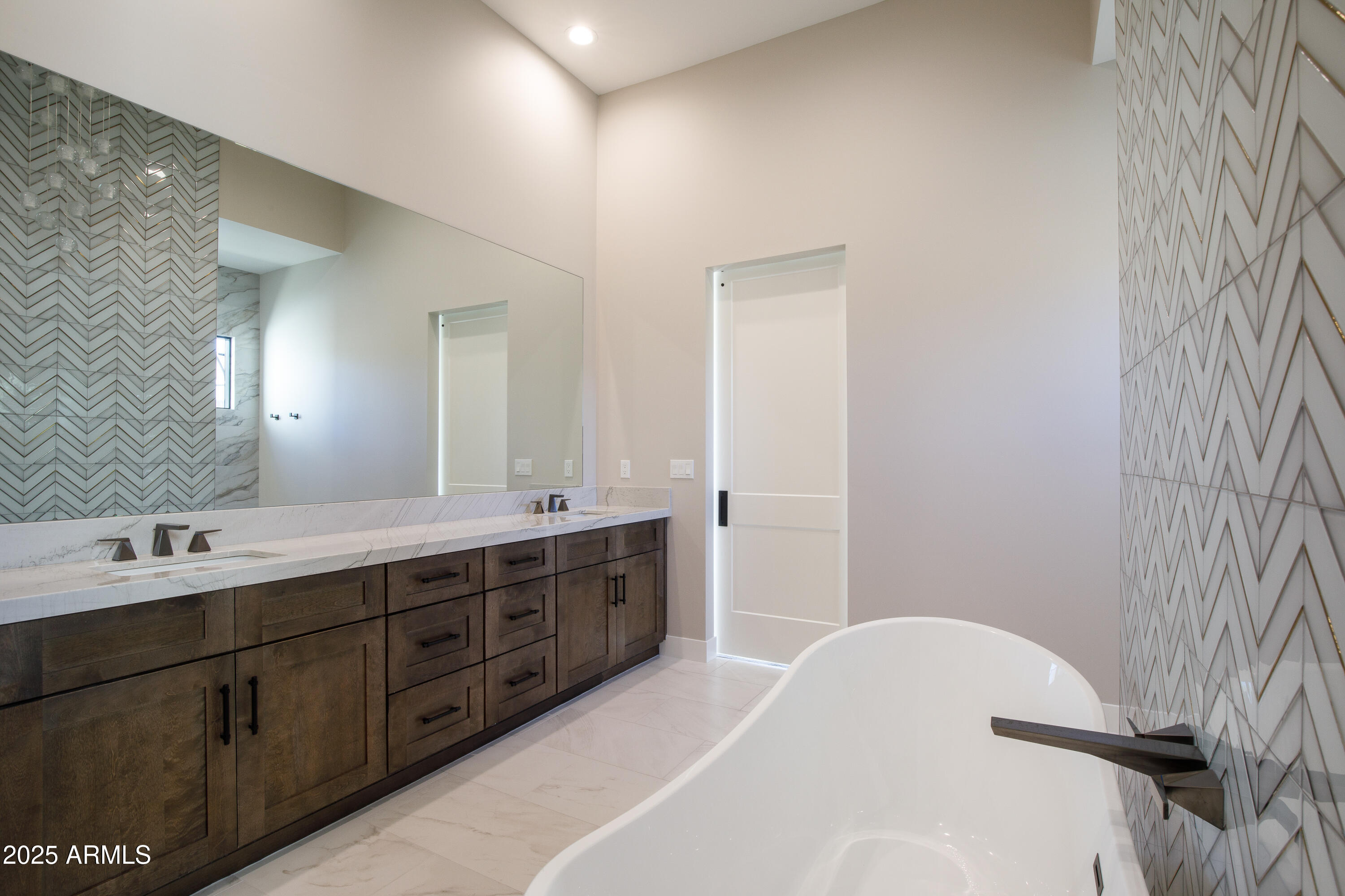 14327 E SKINNER Drive