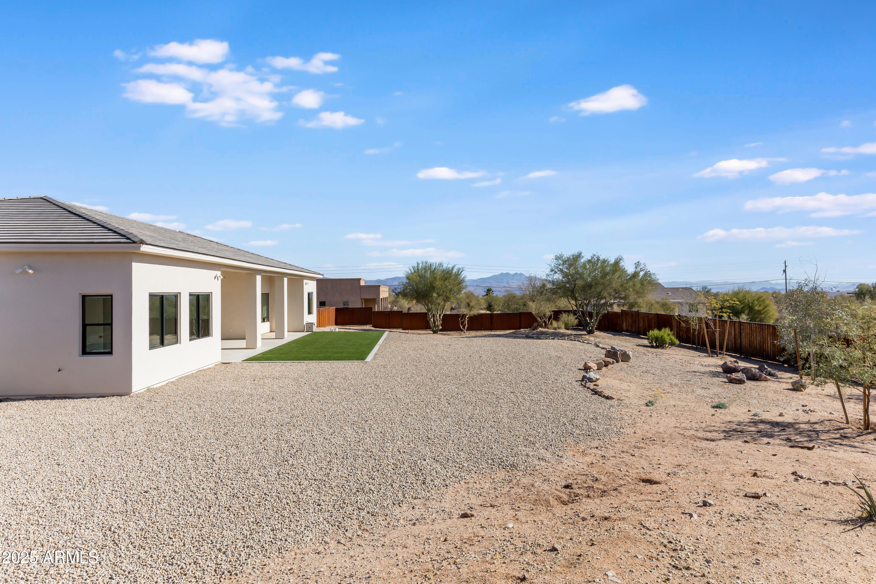 14327 E SKINNER Drive