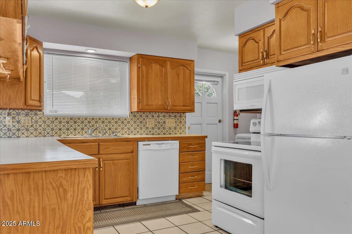 1618 N McAllister Avenue