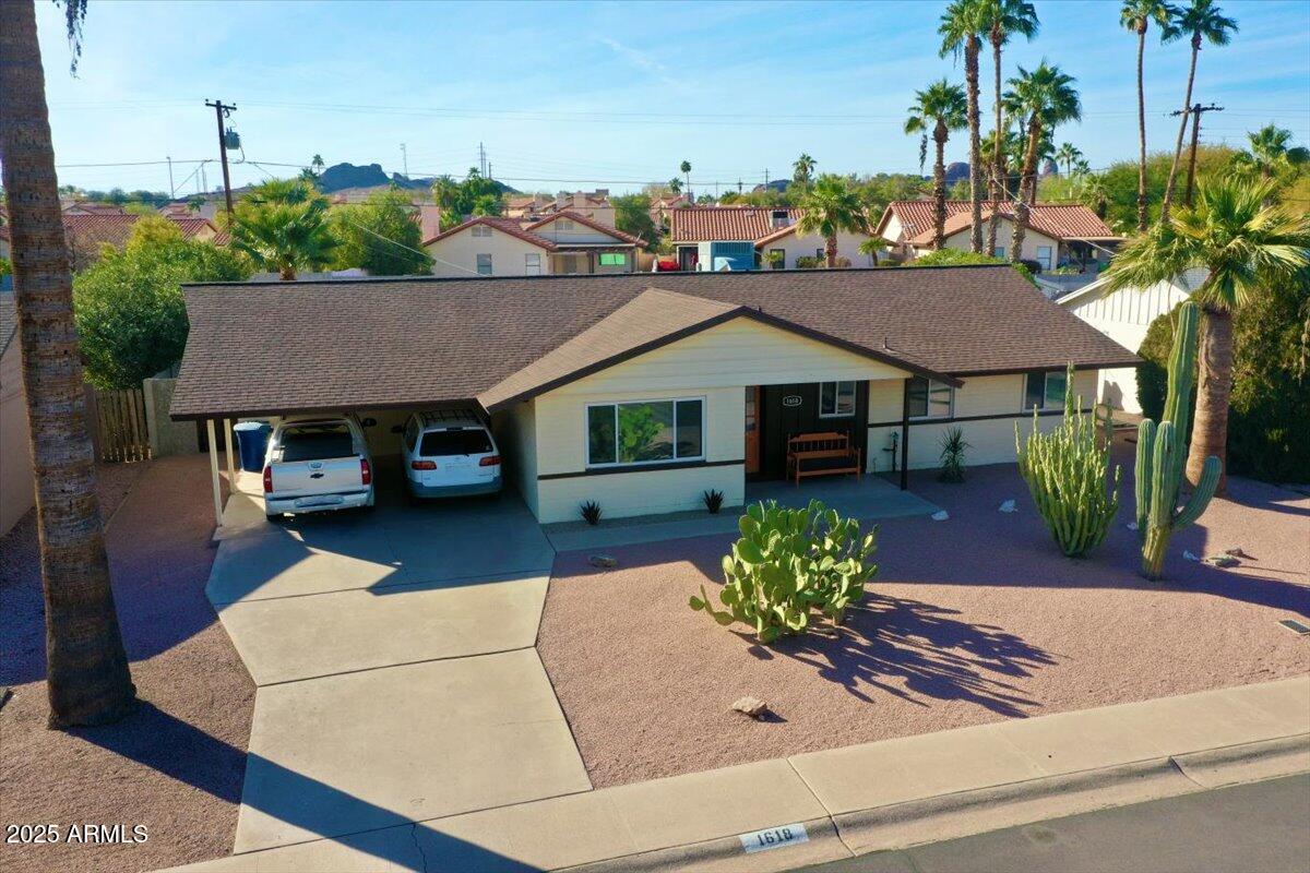 1618 N McAllister Avenue