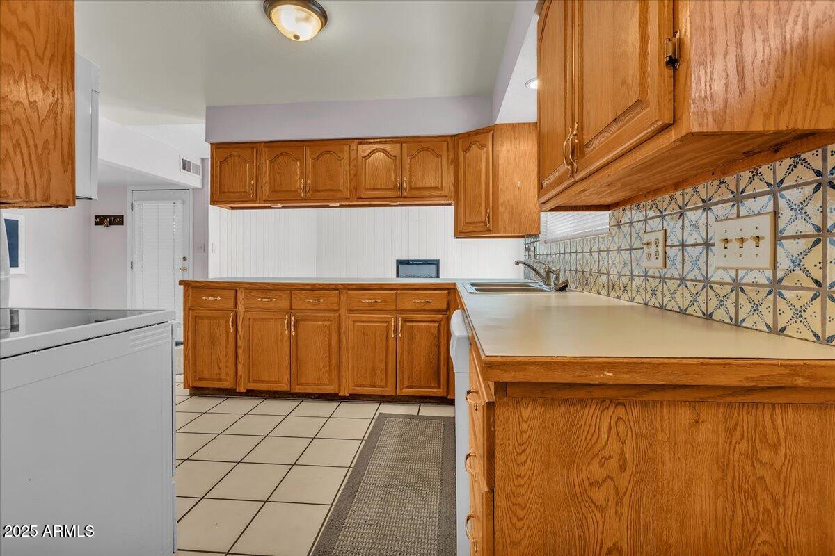 1618 N McAllister Avenue