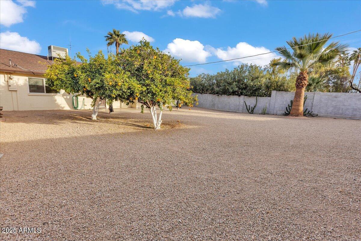 1618 N McAllister Avenue