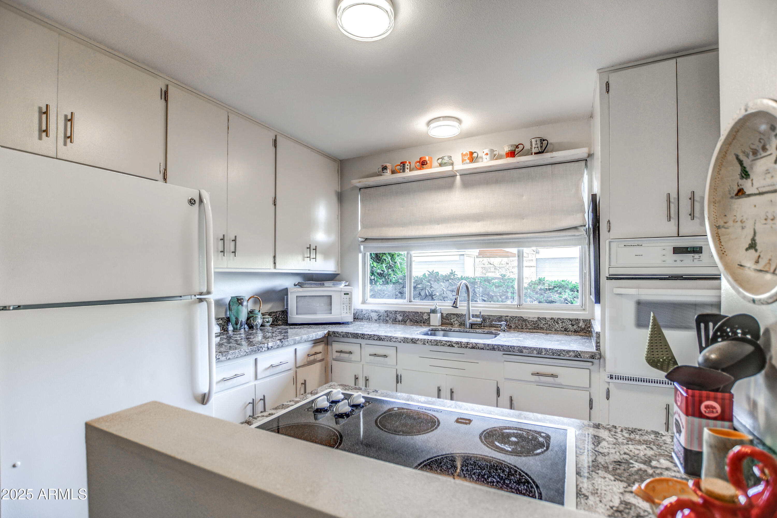 500 W CLARENDON Avenue # F5