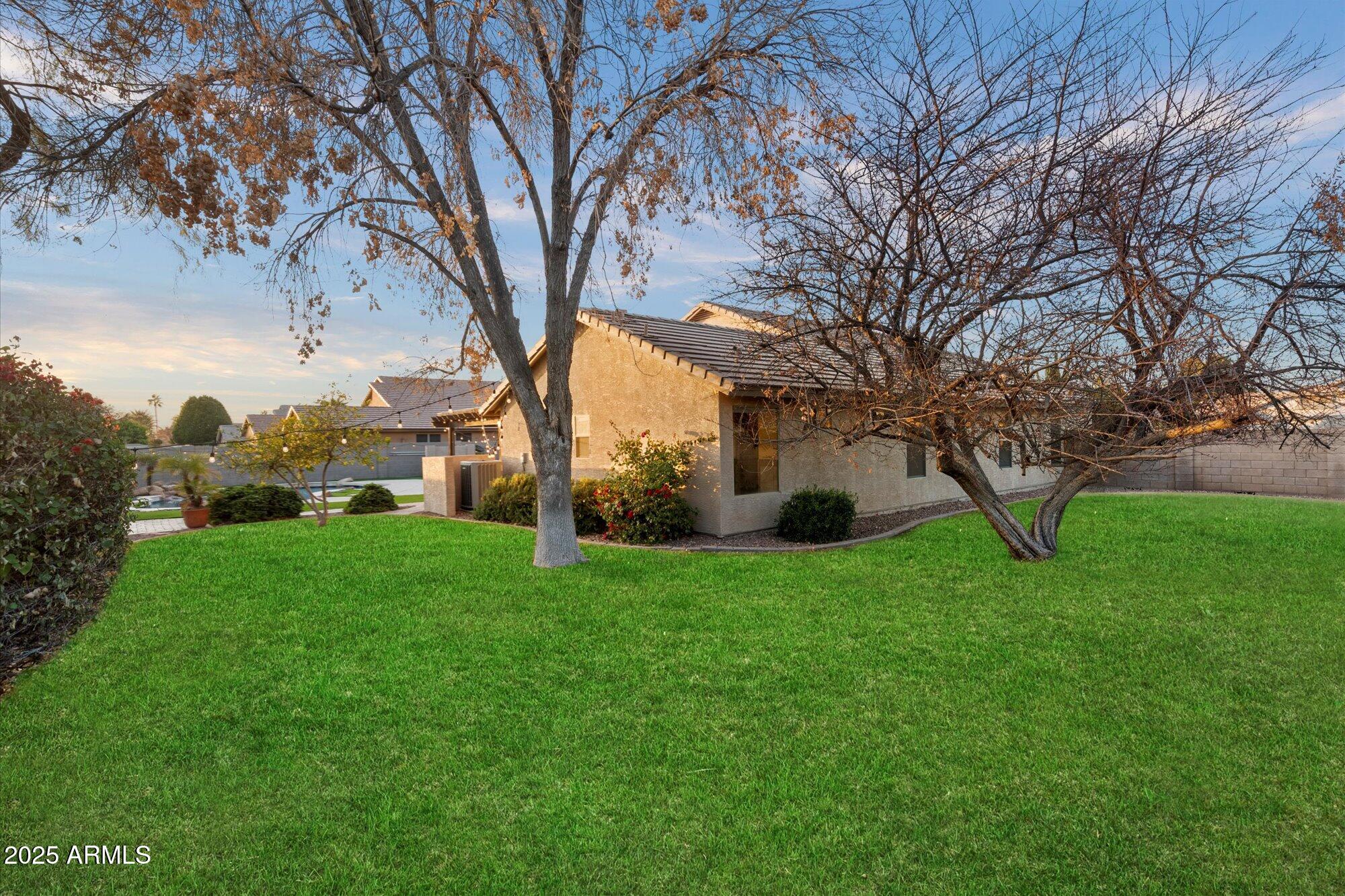1157 E LIBERTY Lane