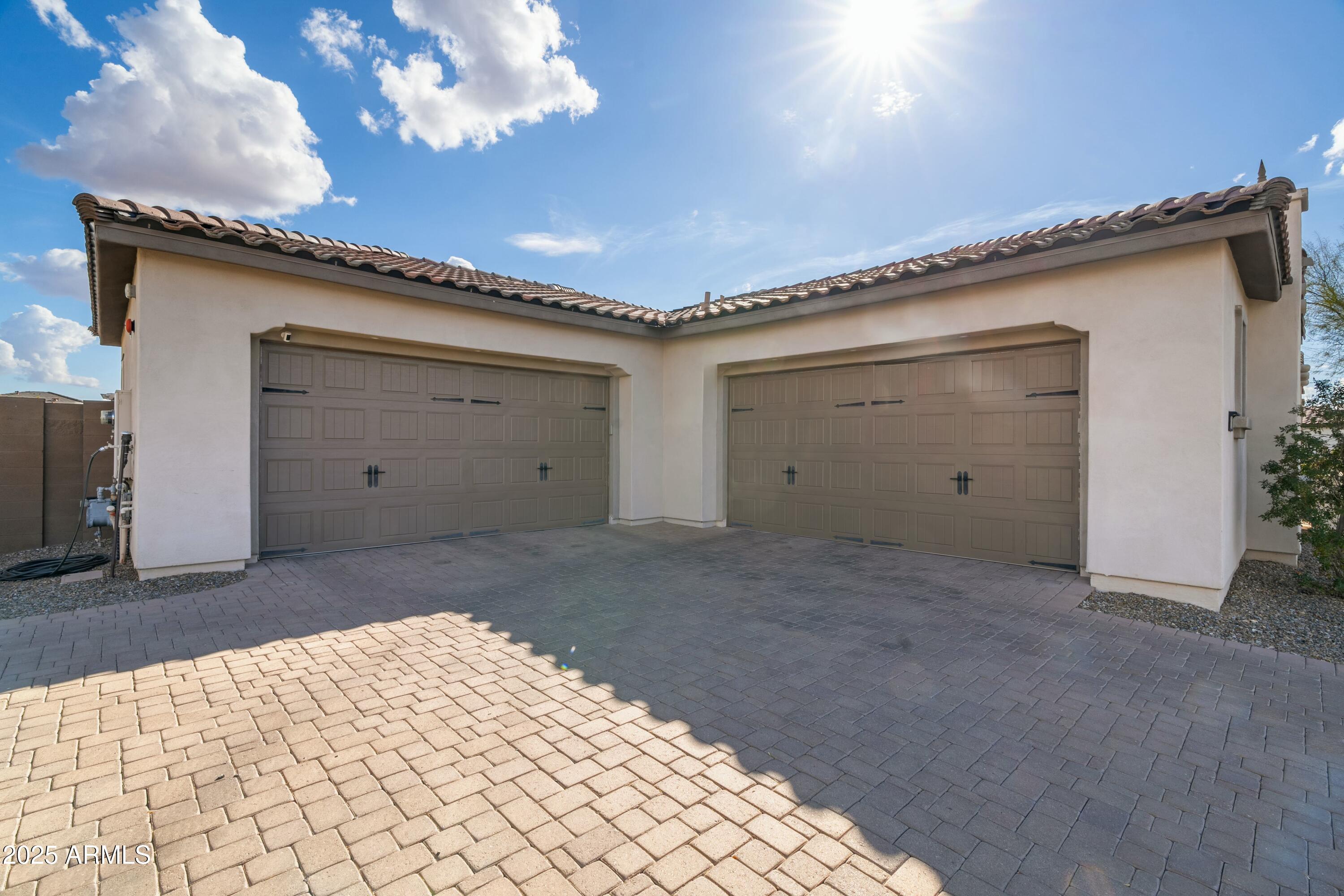 6015 E CALLE DE LAS ESTRELLAS --