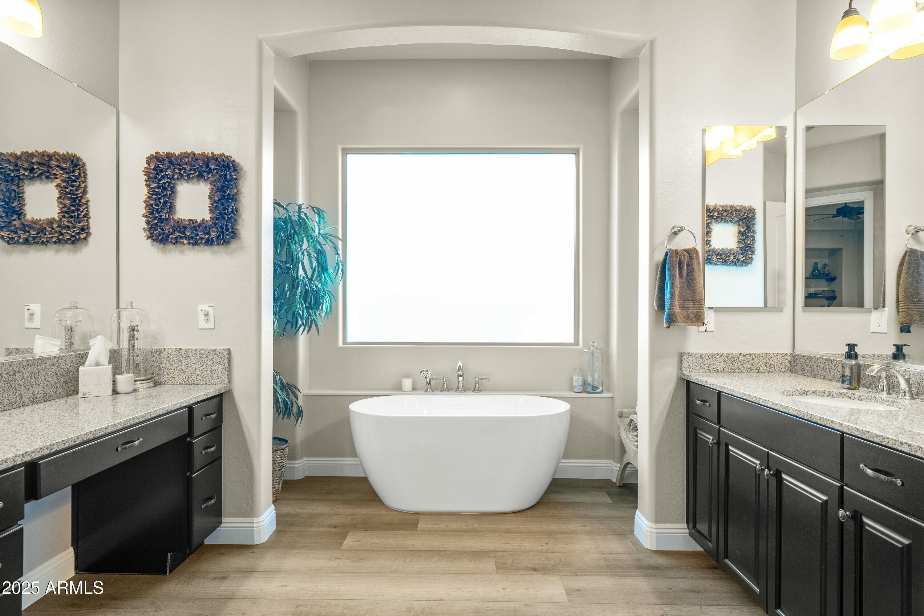 6015 E CALLE DE LAS ESTRELLAS --