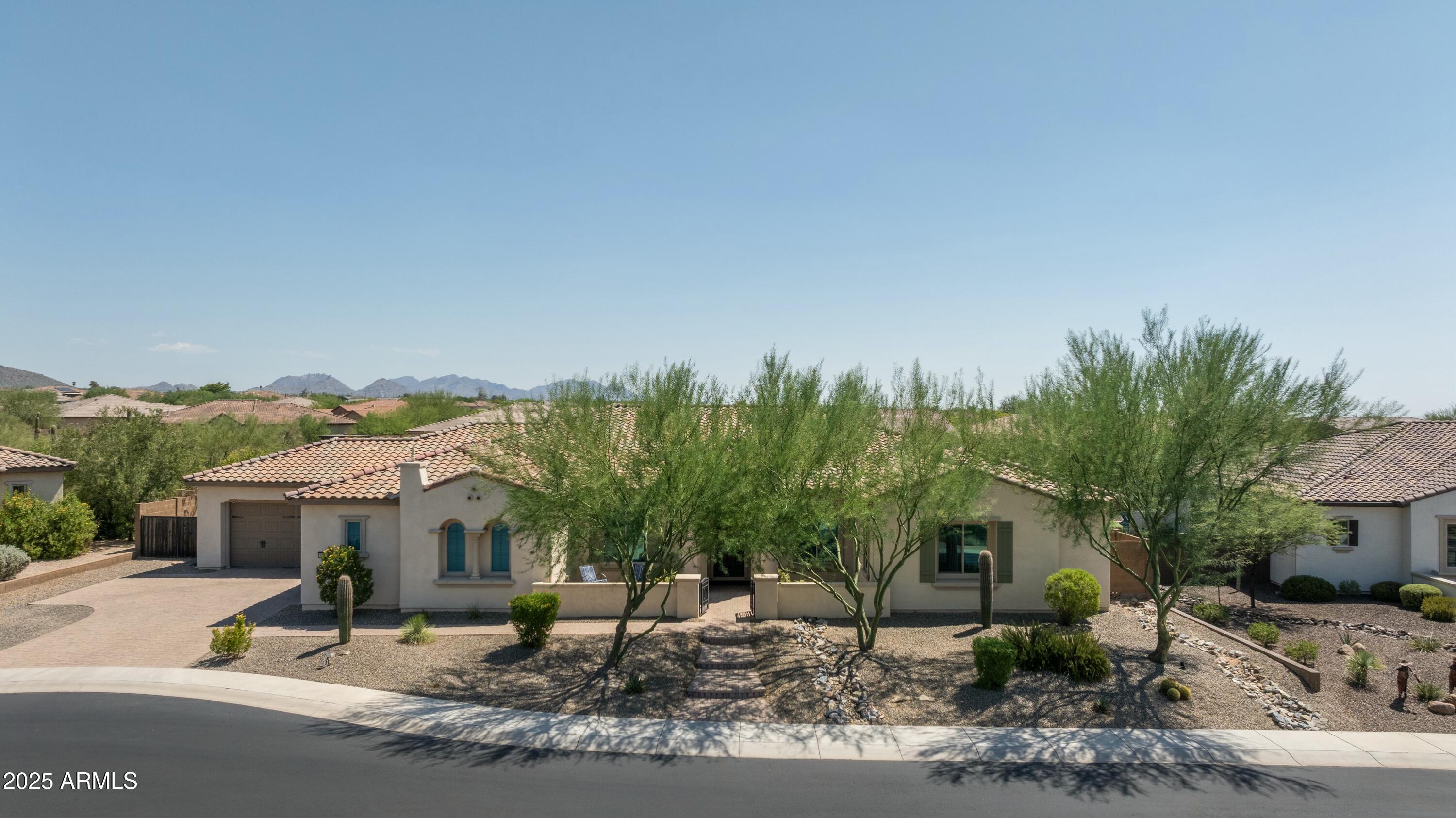 6015 E CALLE DE LAS ESTRELLAS --