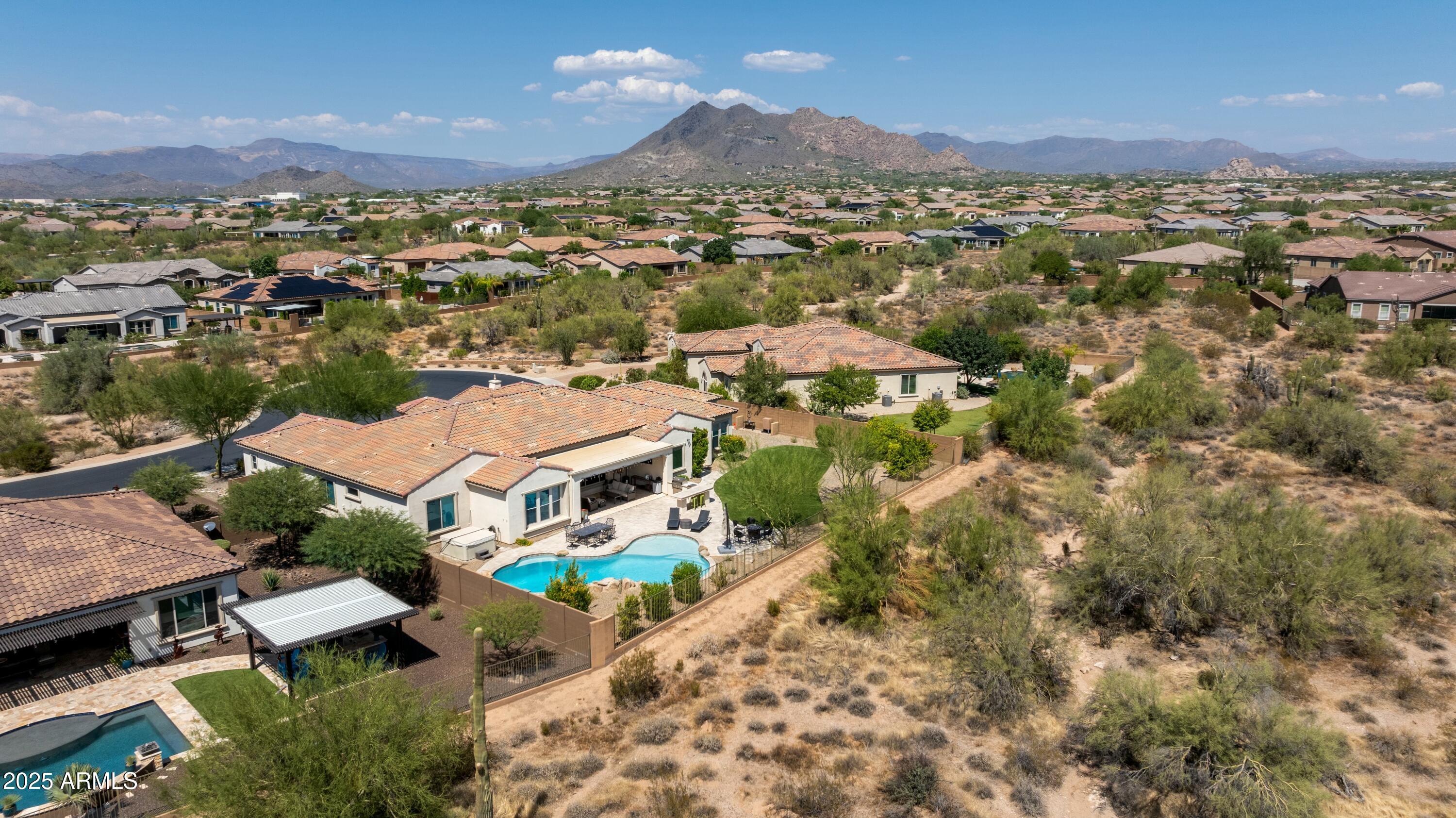 6015 E CALLE DE LAS ESTRELLAS --