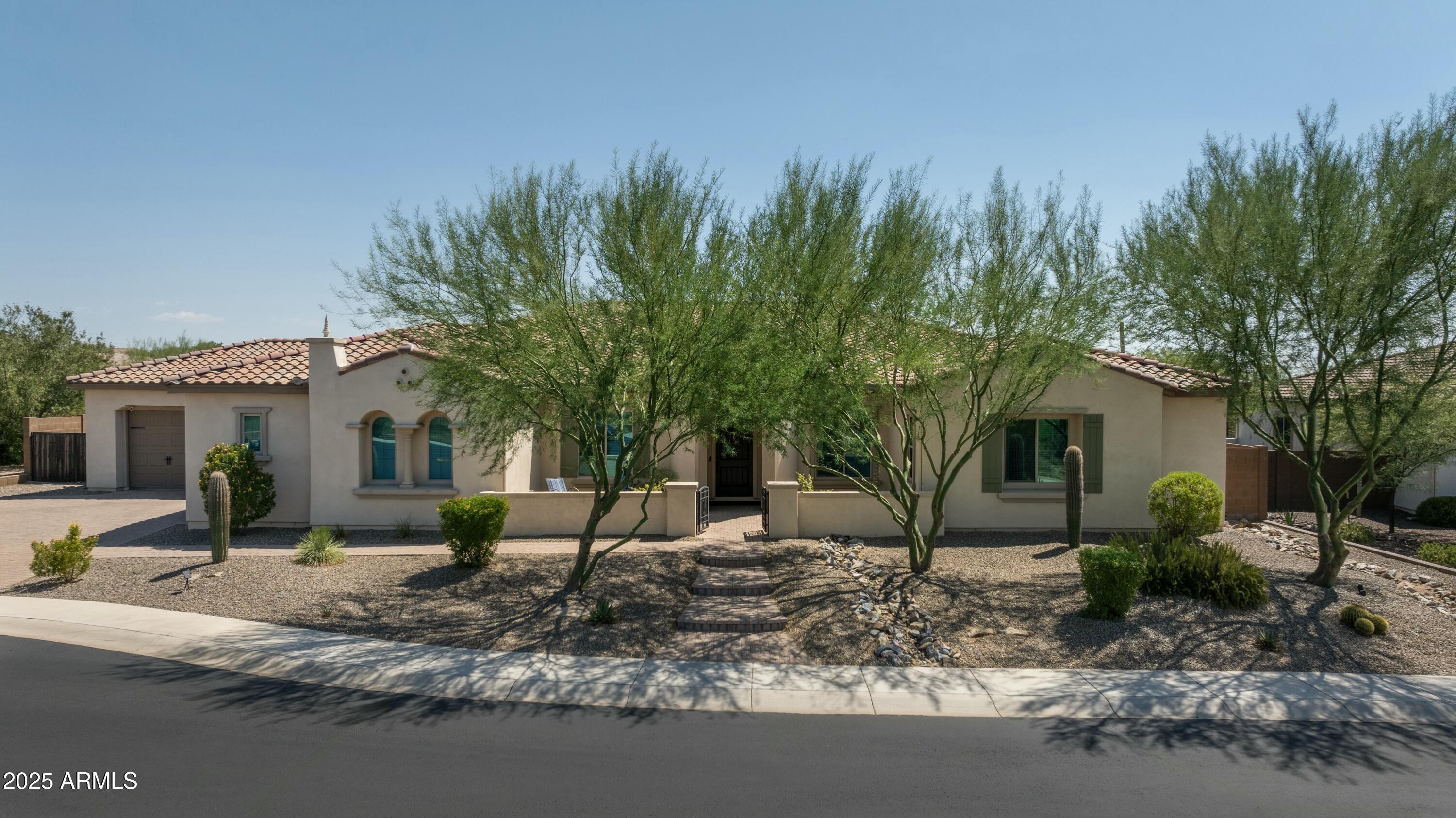 6015 E CALLE DE LAS ESTRELLAS --