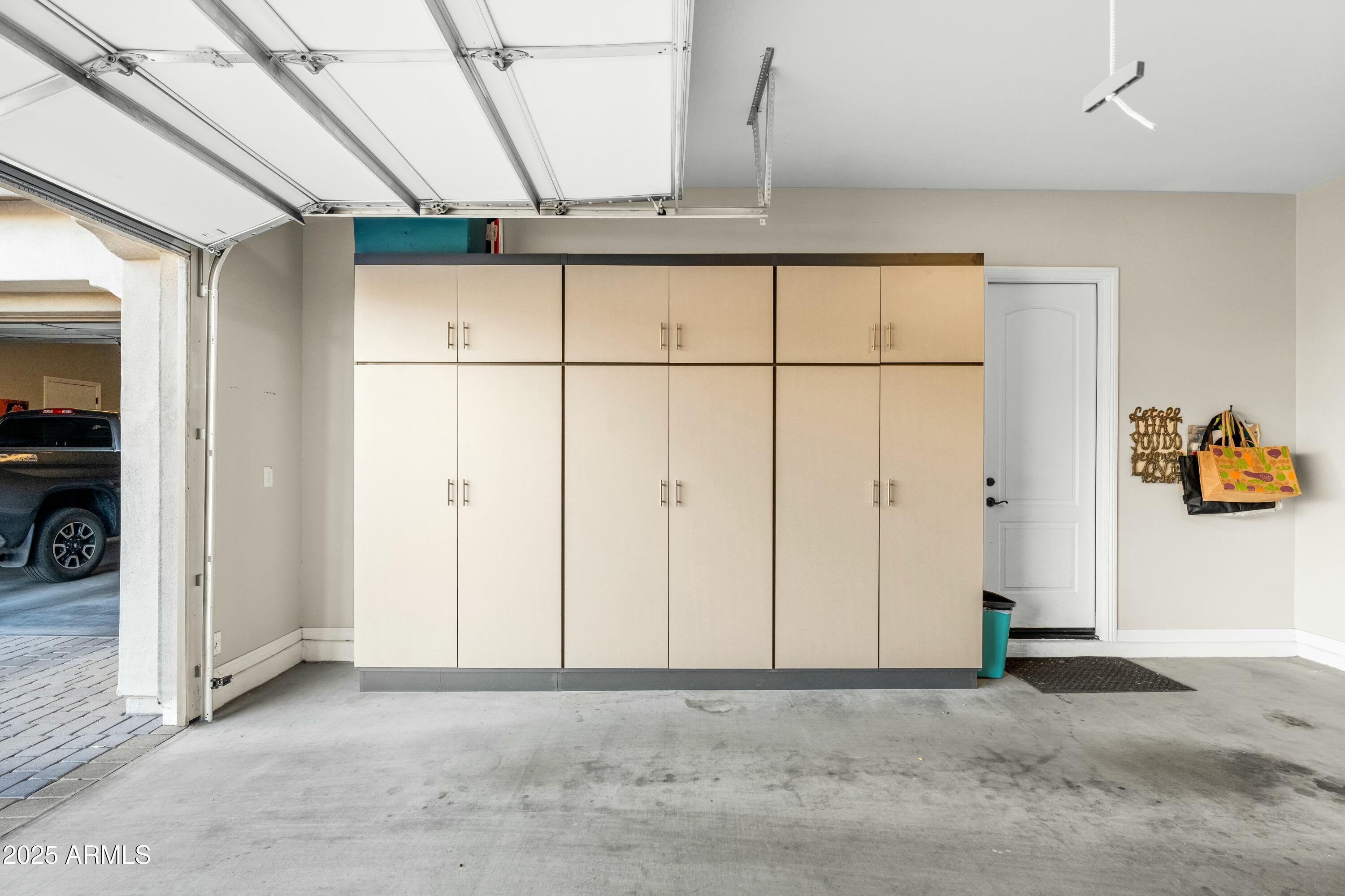 6015 E CALLE DE LAS ESTRELLAS --