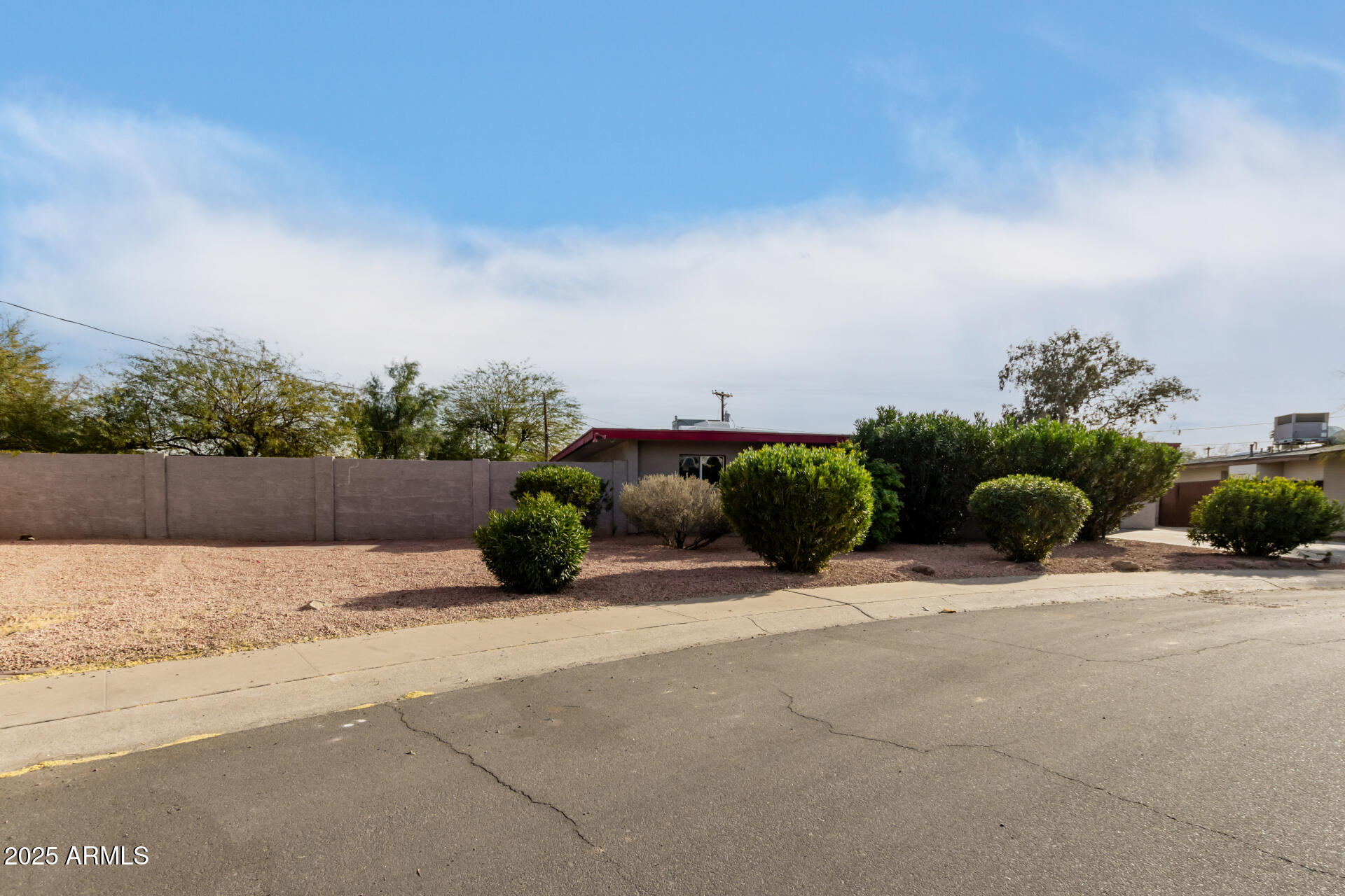 5715 W HEATHERBRAE Drive