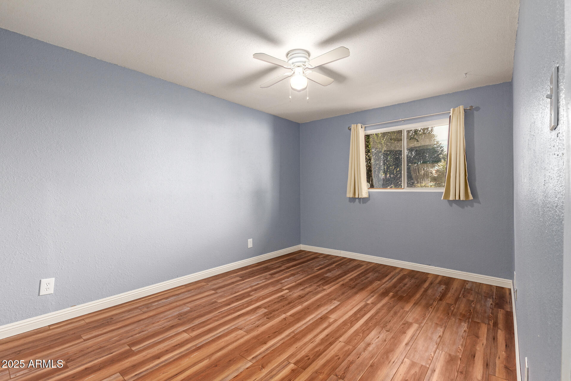 5715 W HEATHERBRAE Drive