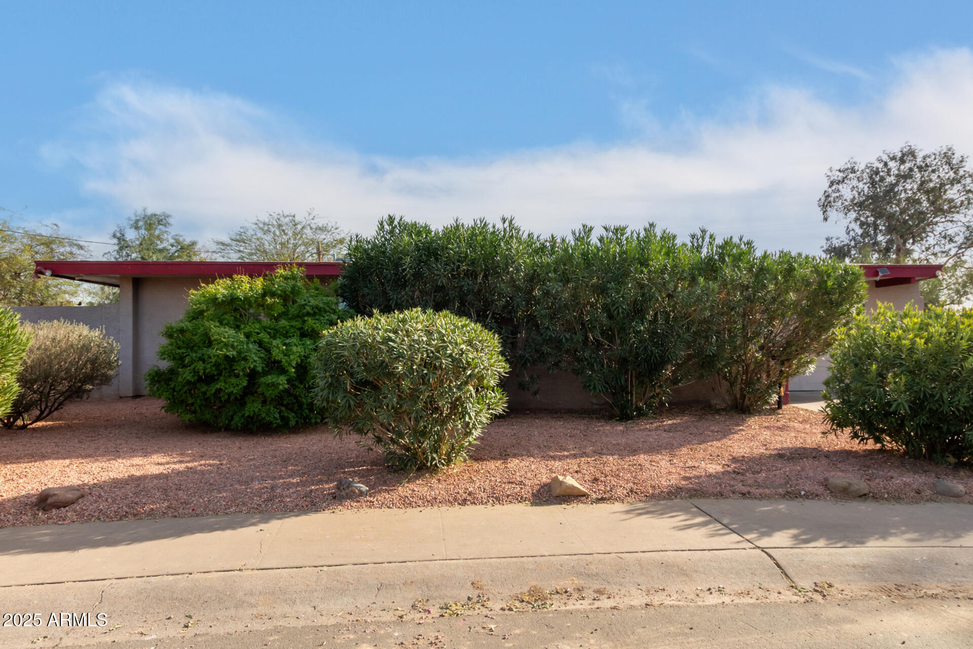 5715 W HEATHERBRAE Drive