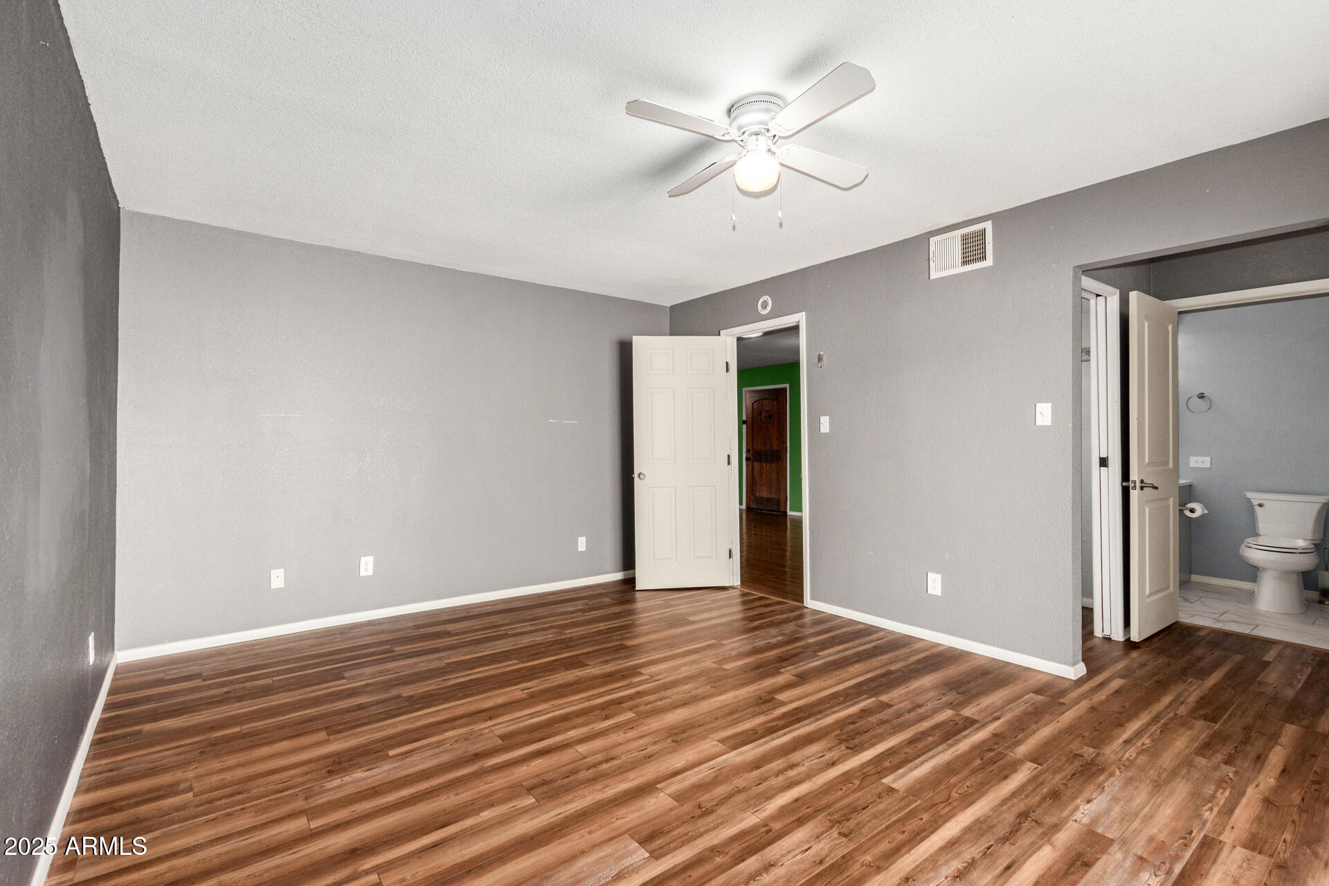 5715 W HEATHERBRAE Drive