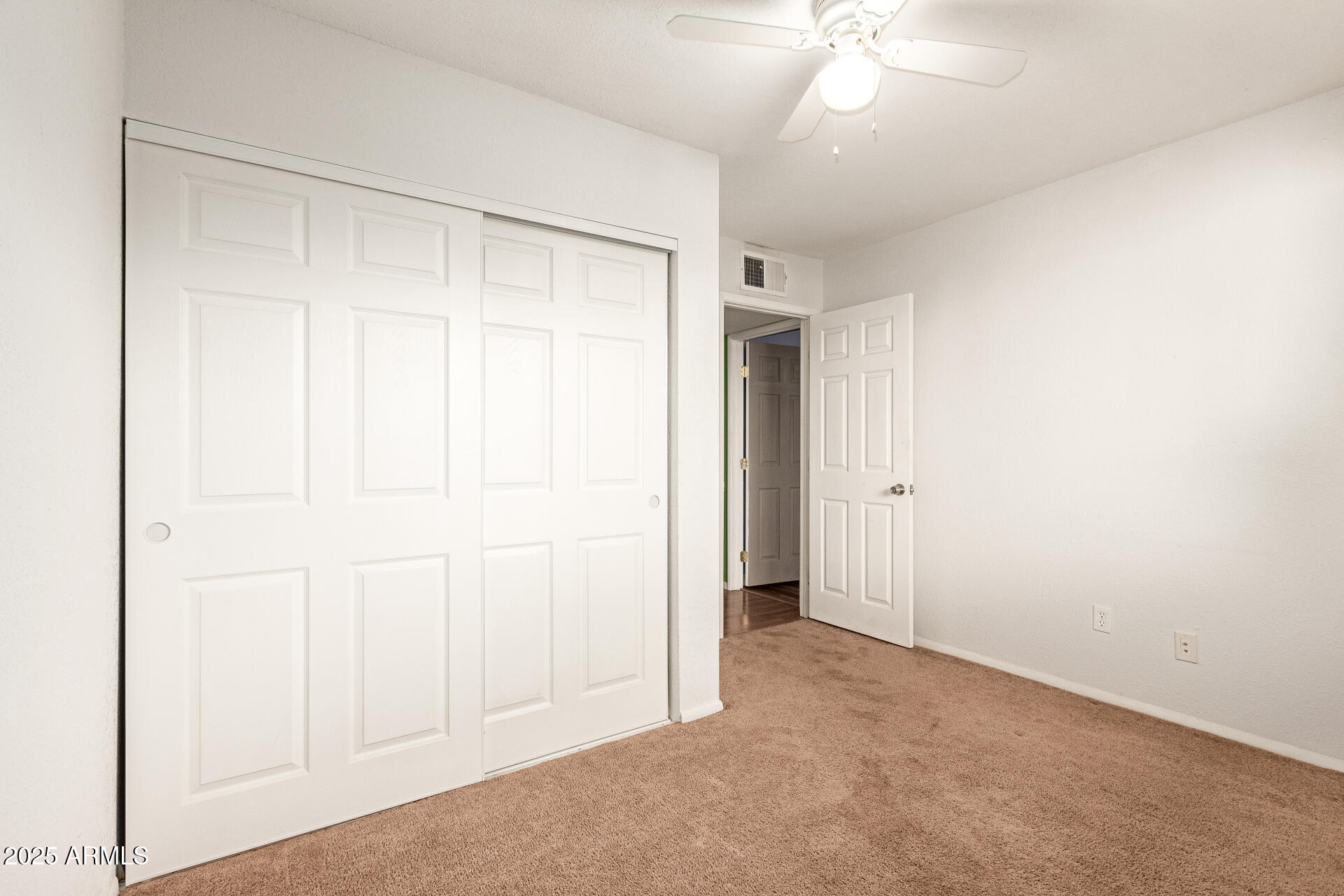 5715 W HEATHERBRAE Drive