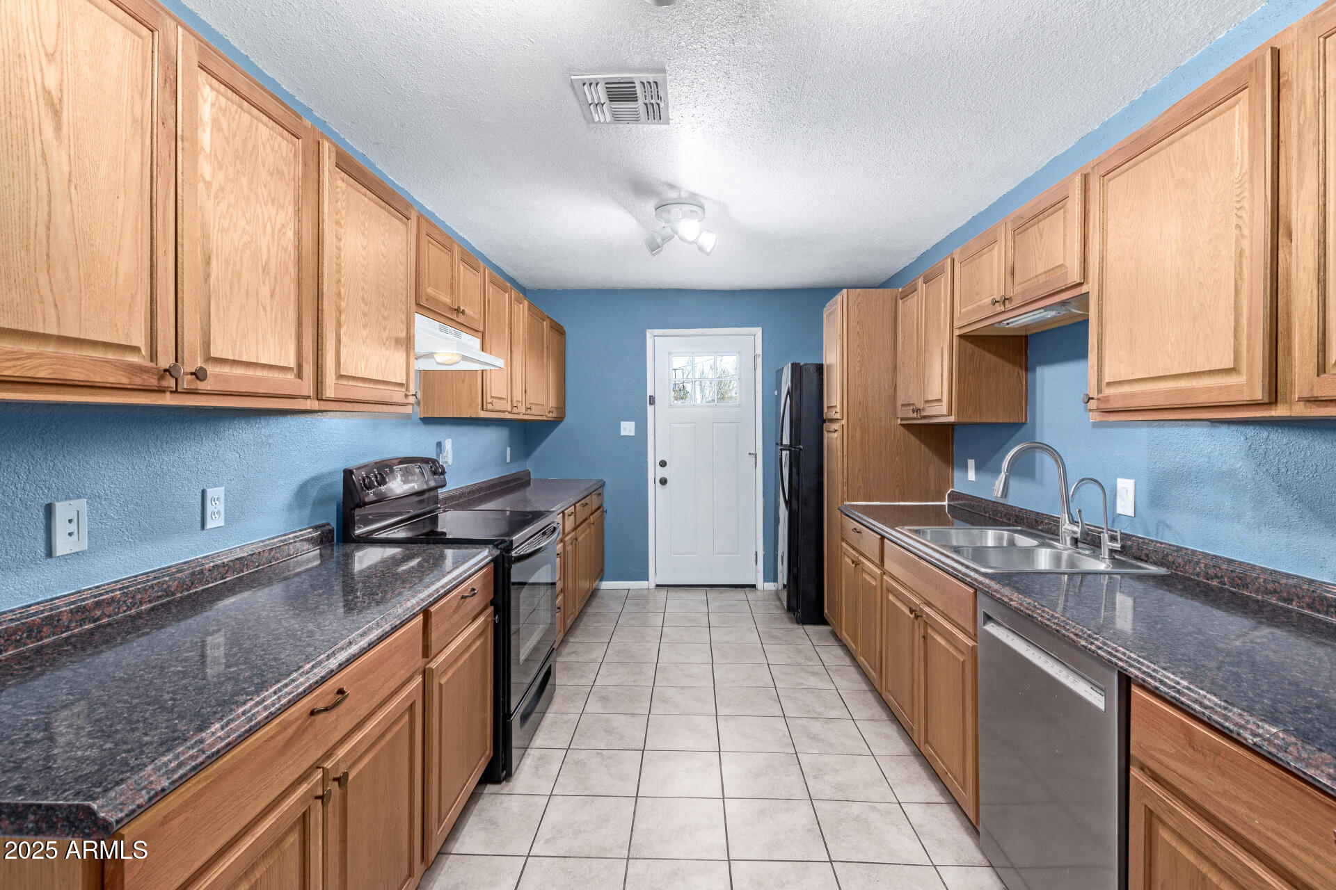 5715 W HEATHERBRAE Drive