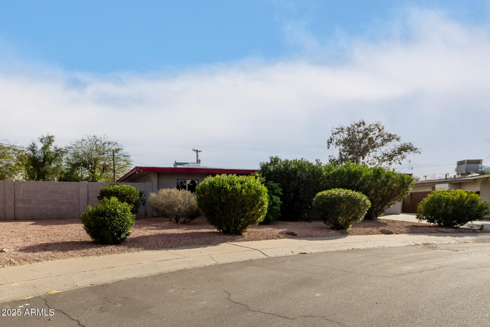 5715 W HEATHERBRAE Drive