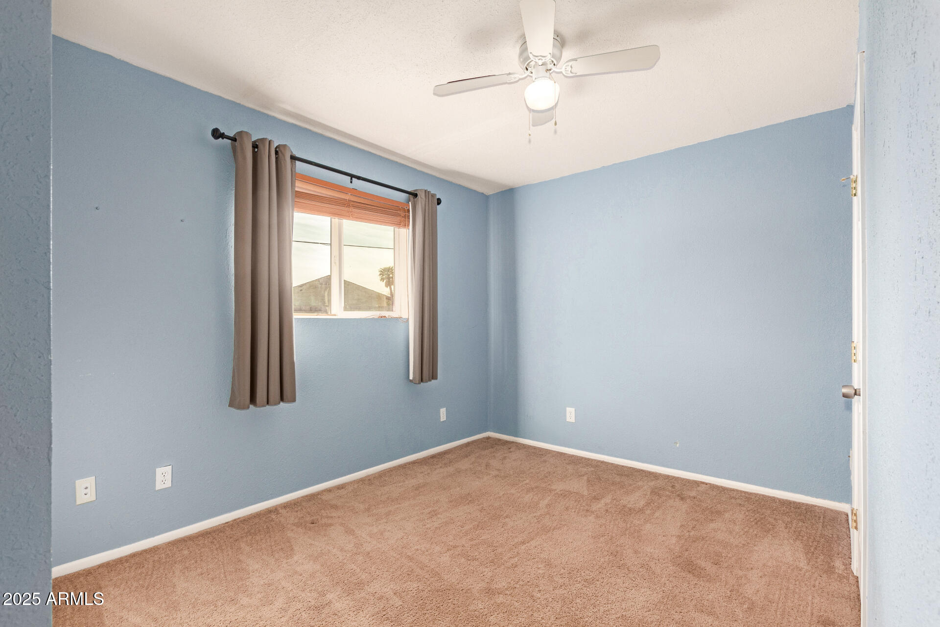 5715 W HEATHERBRAE Drive