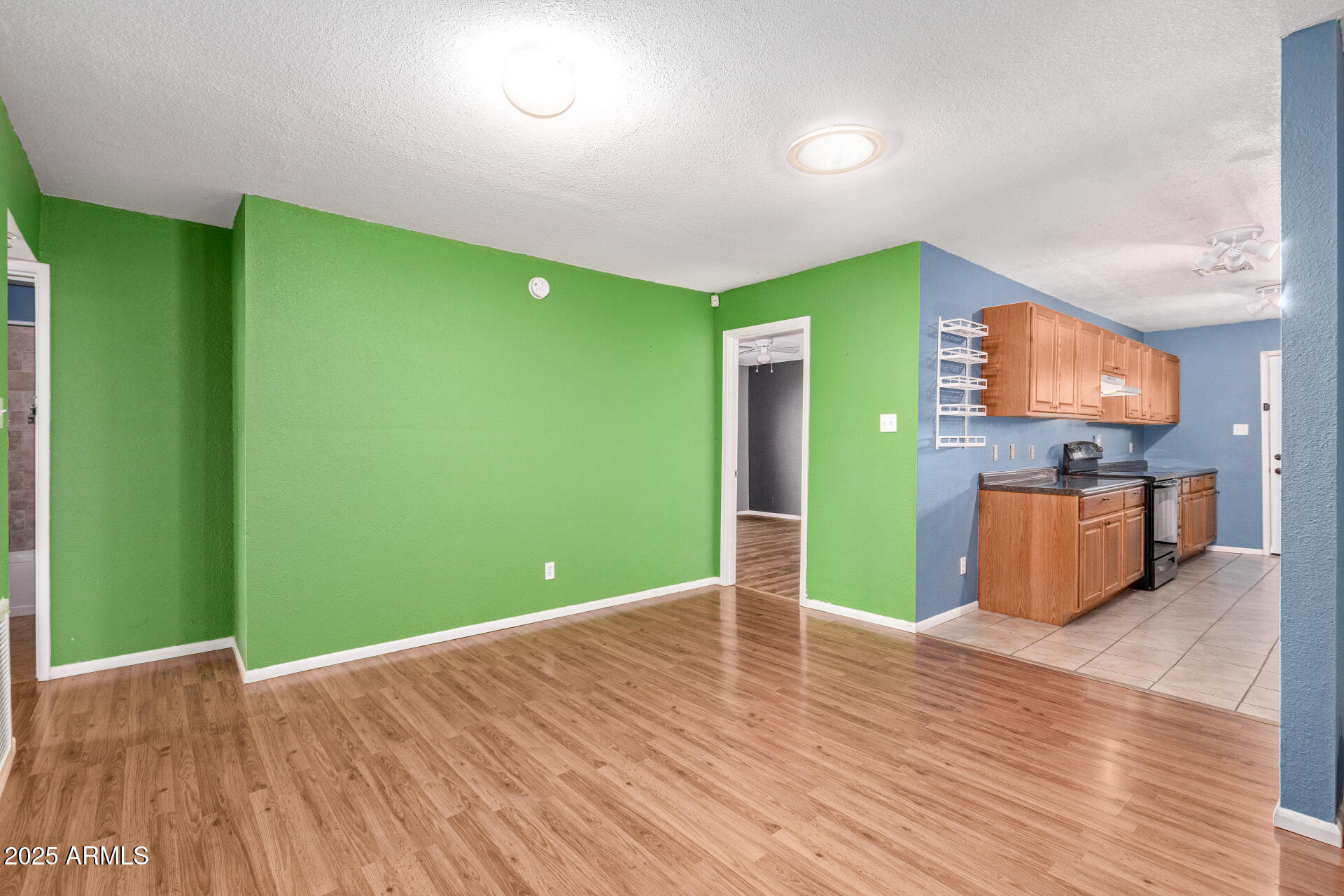 5715 W HEATHERBRAE Drive