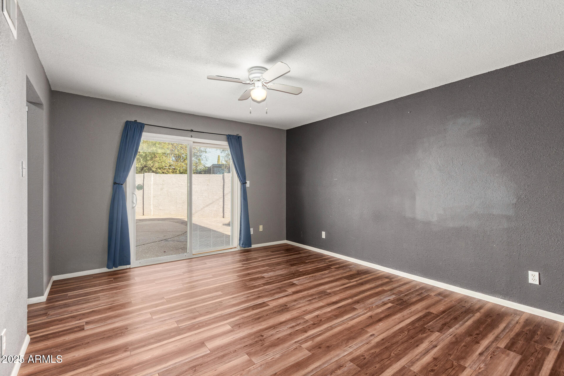 5715 W HEATHERBRAE Drive