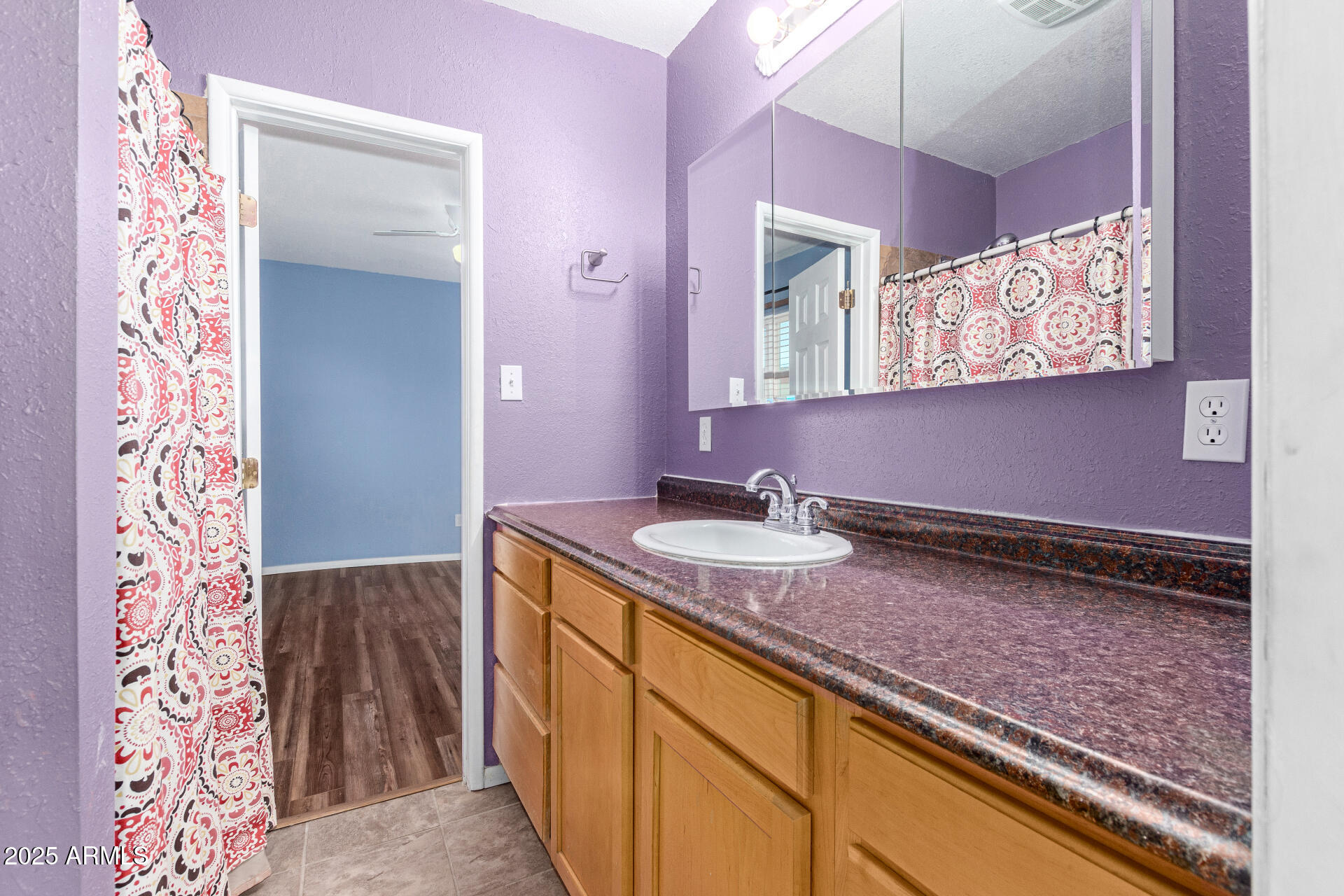 5715 W HEATHERBRAE Drive