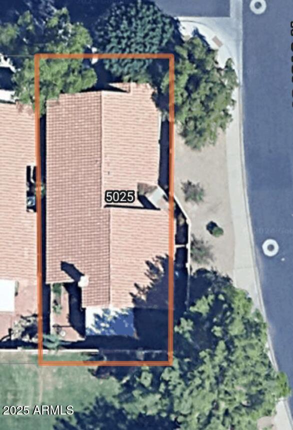 5025 E WALTANN Lane