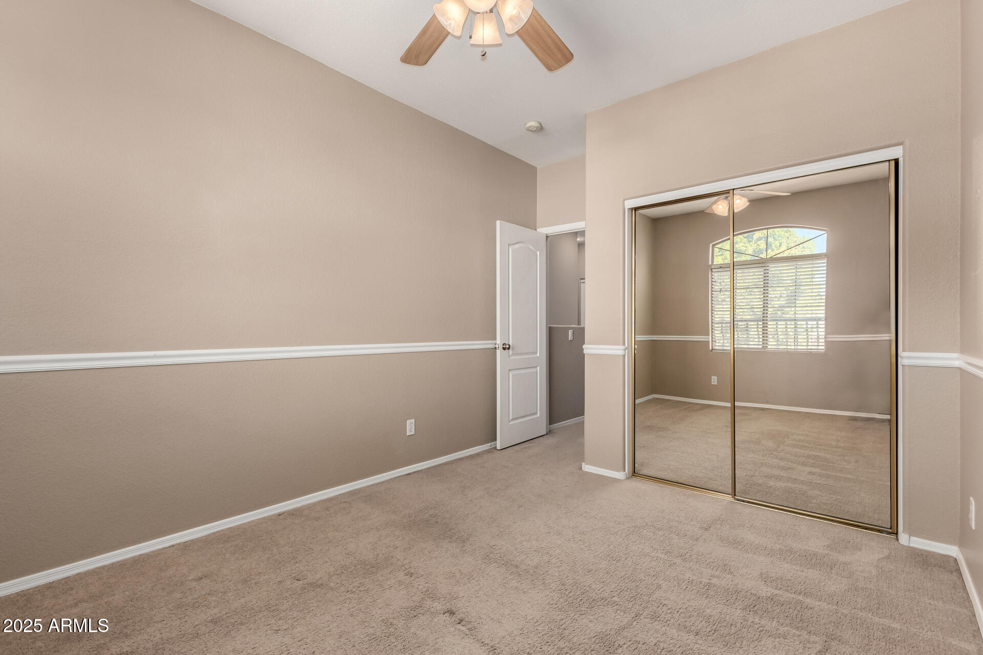 5331 E HOLMES Avenue