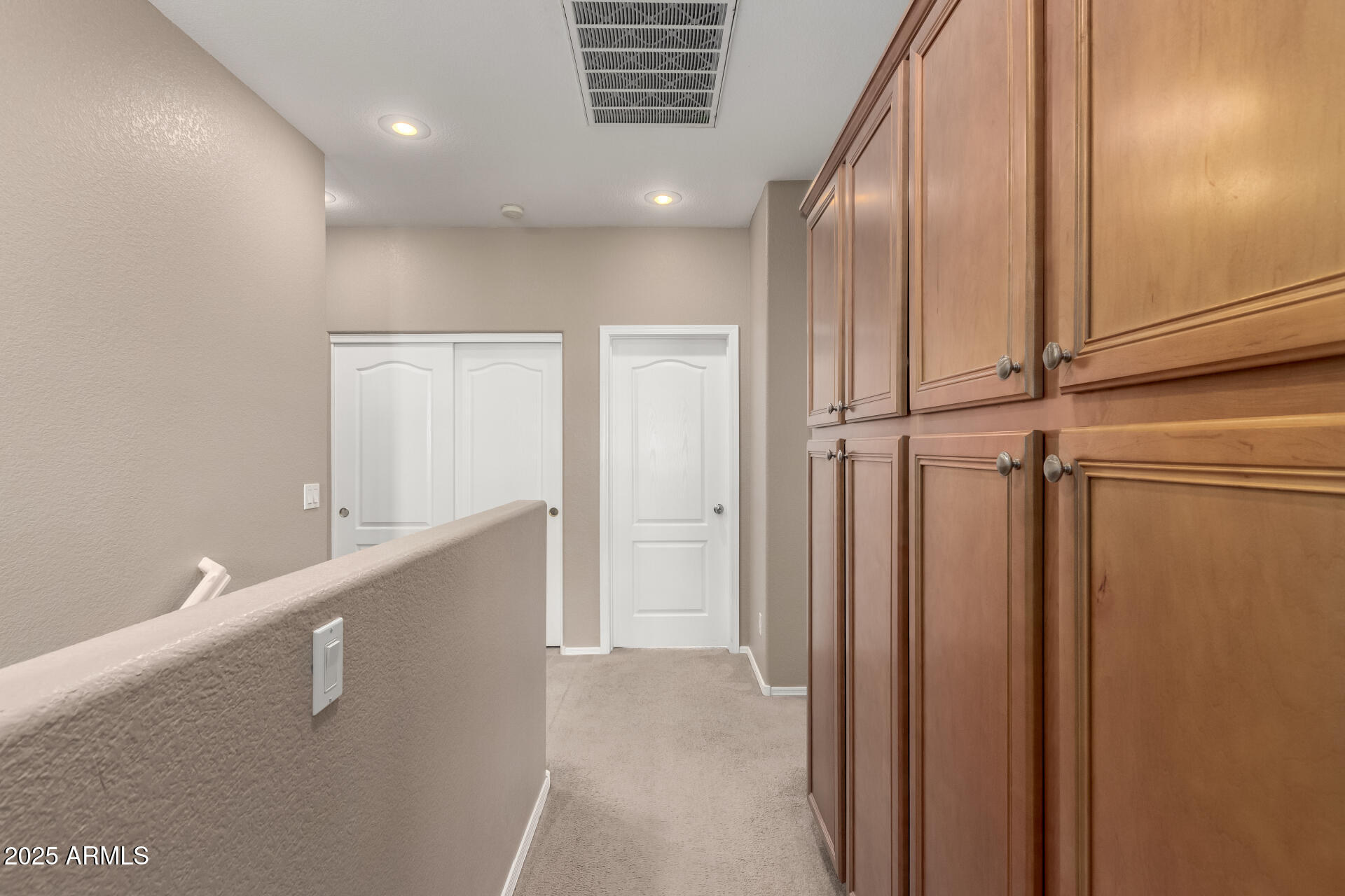 5331 E HOLMES Avenue