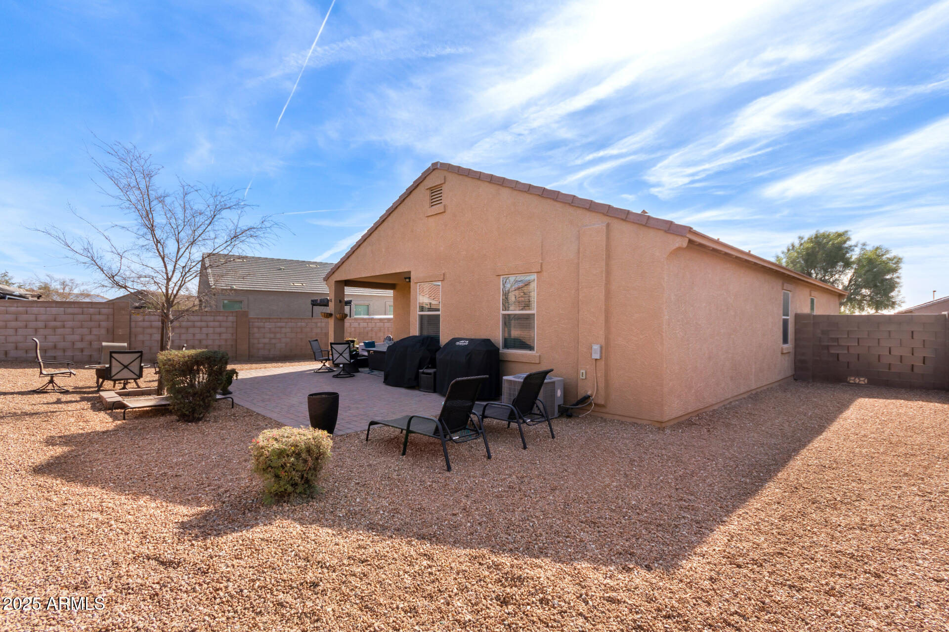 23802 W TAMARISK Avenue